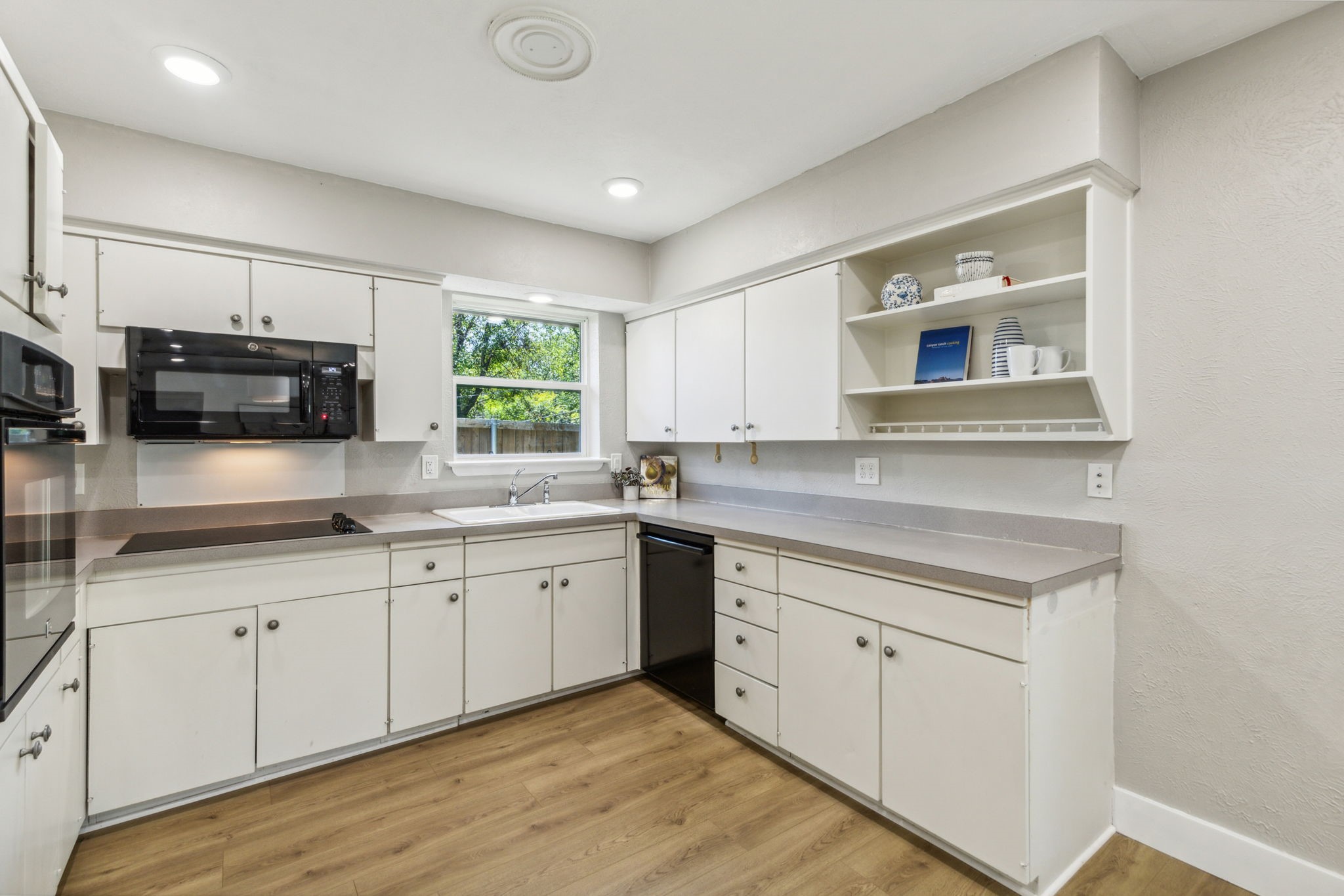 1611 Nantucket Drive