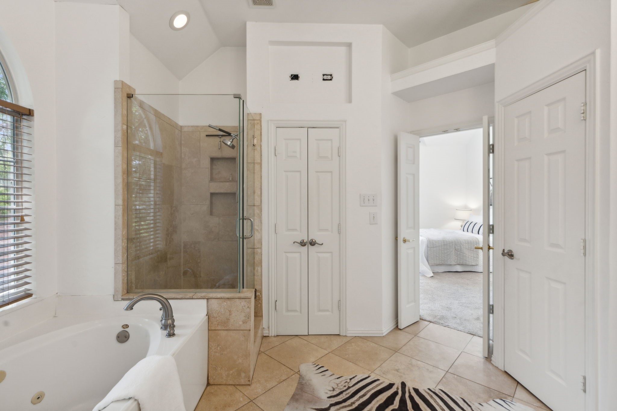 9024 Rock Valley Cove