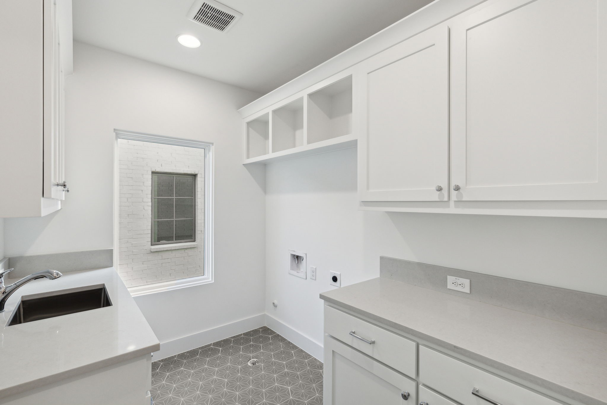 8038 Nimrod Trail