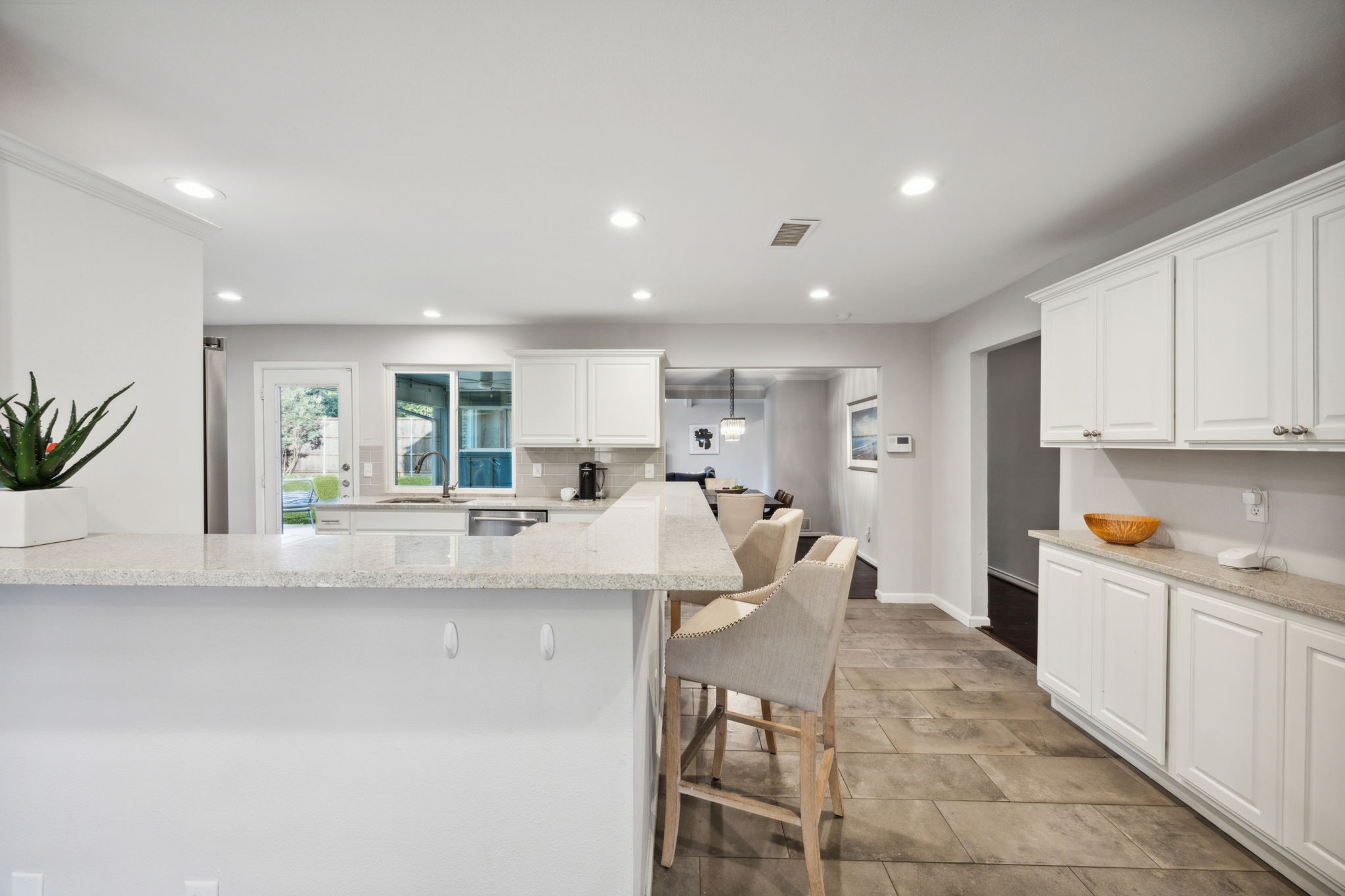 3445 Salisbury Drive