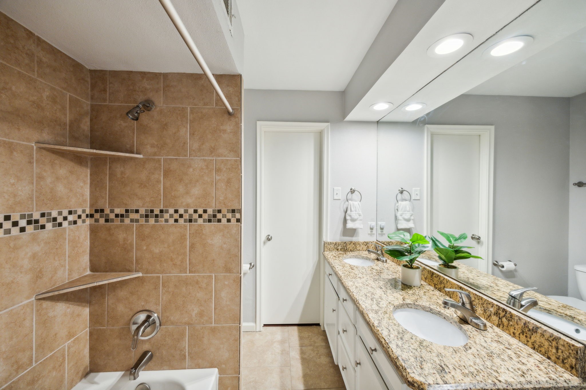 3445 Salisbury Drive