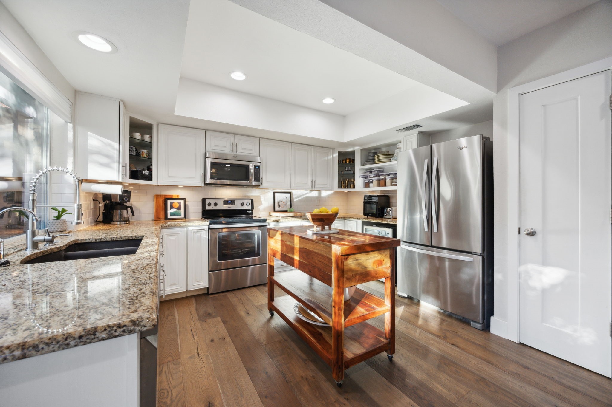 731 Pleasant Valley Lane