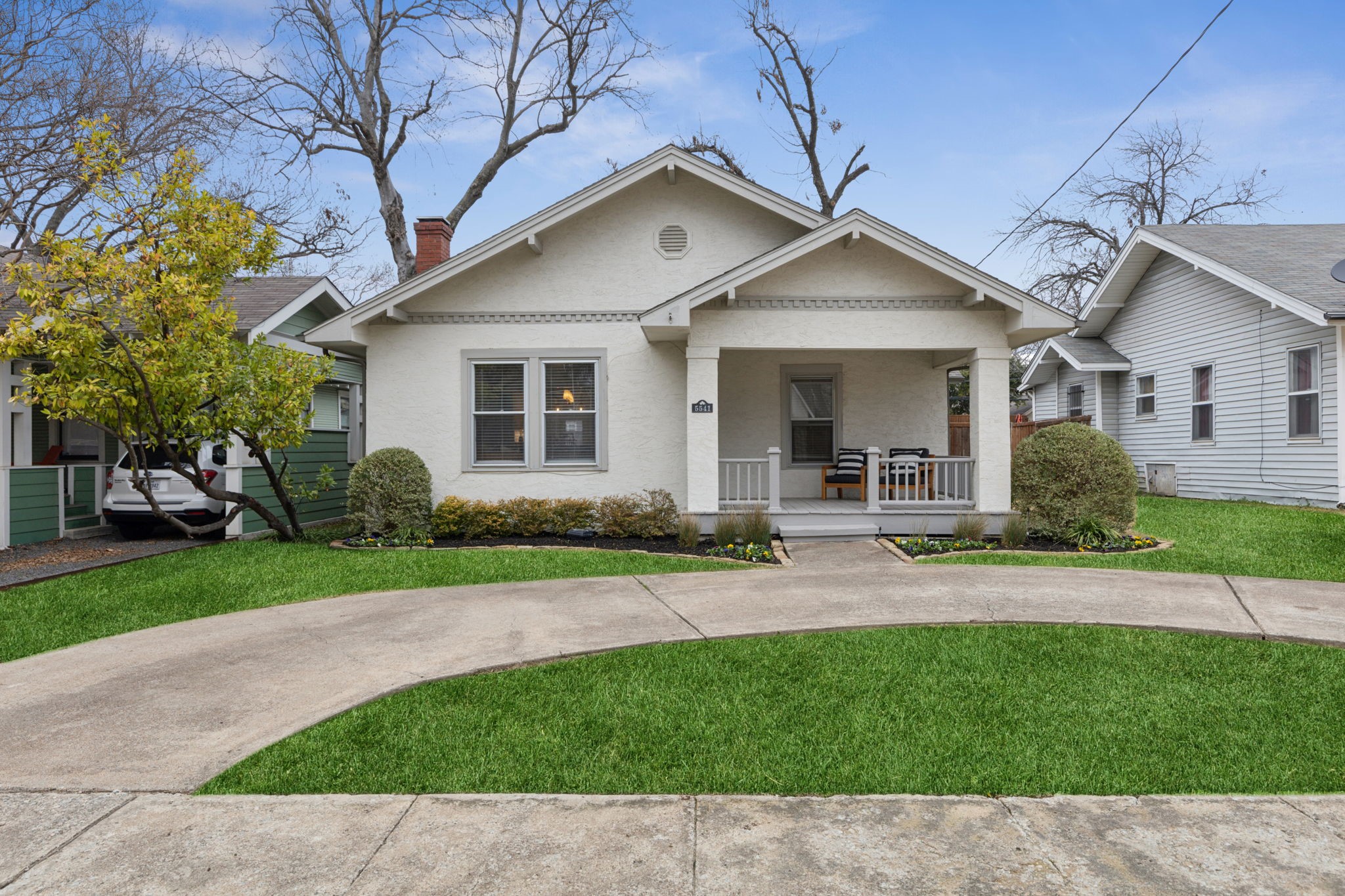 5541 Goodwin Avenue