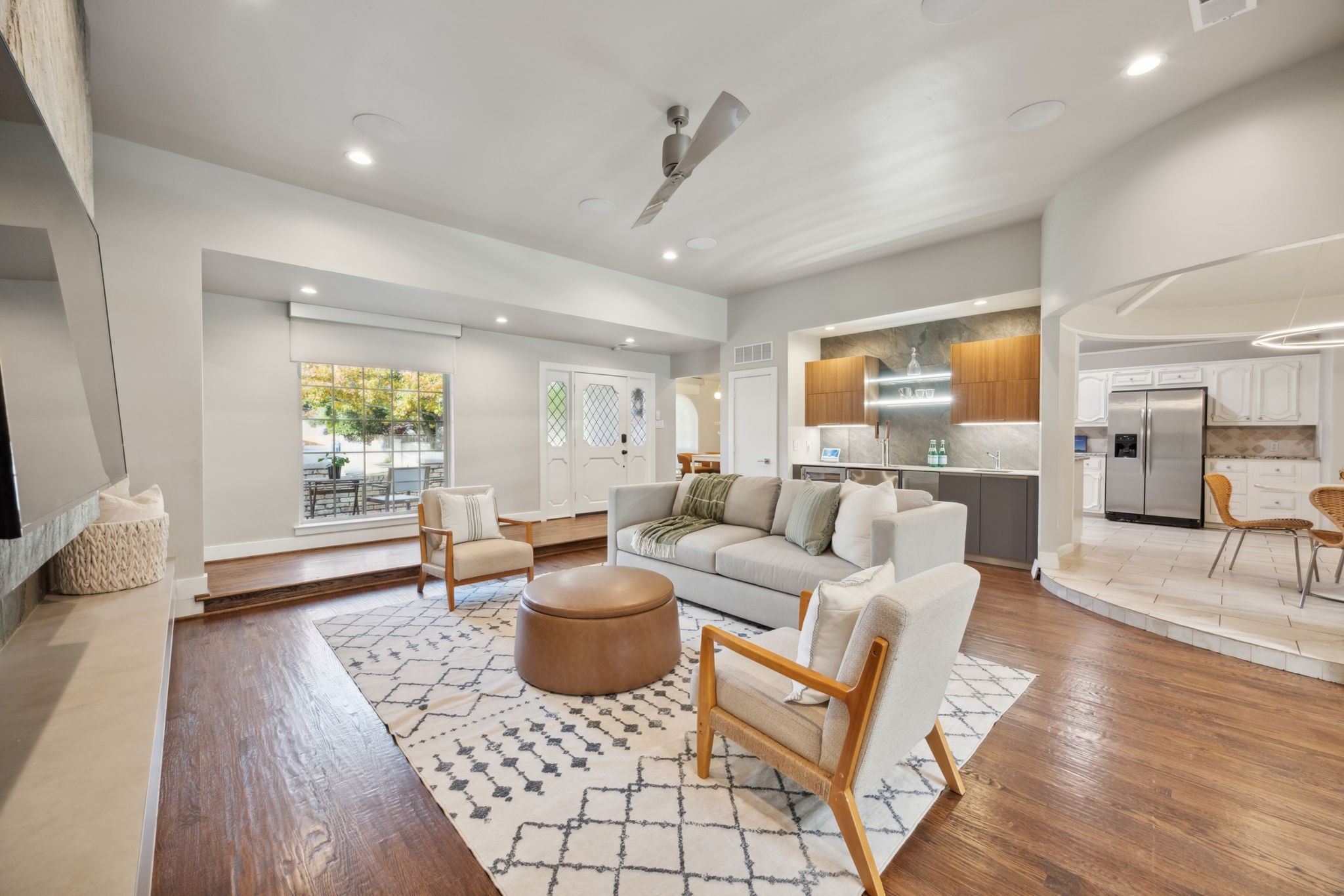 9718 Vista Oaks Drive