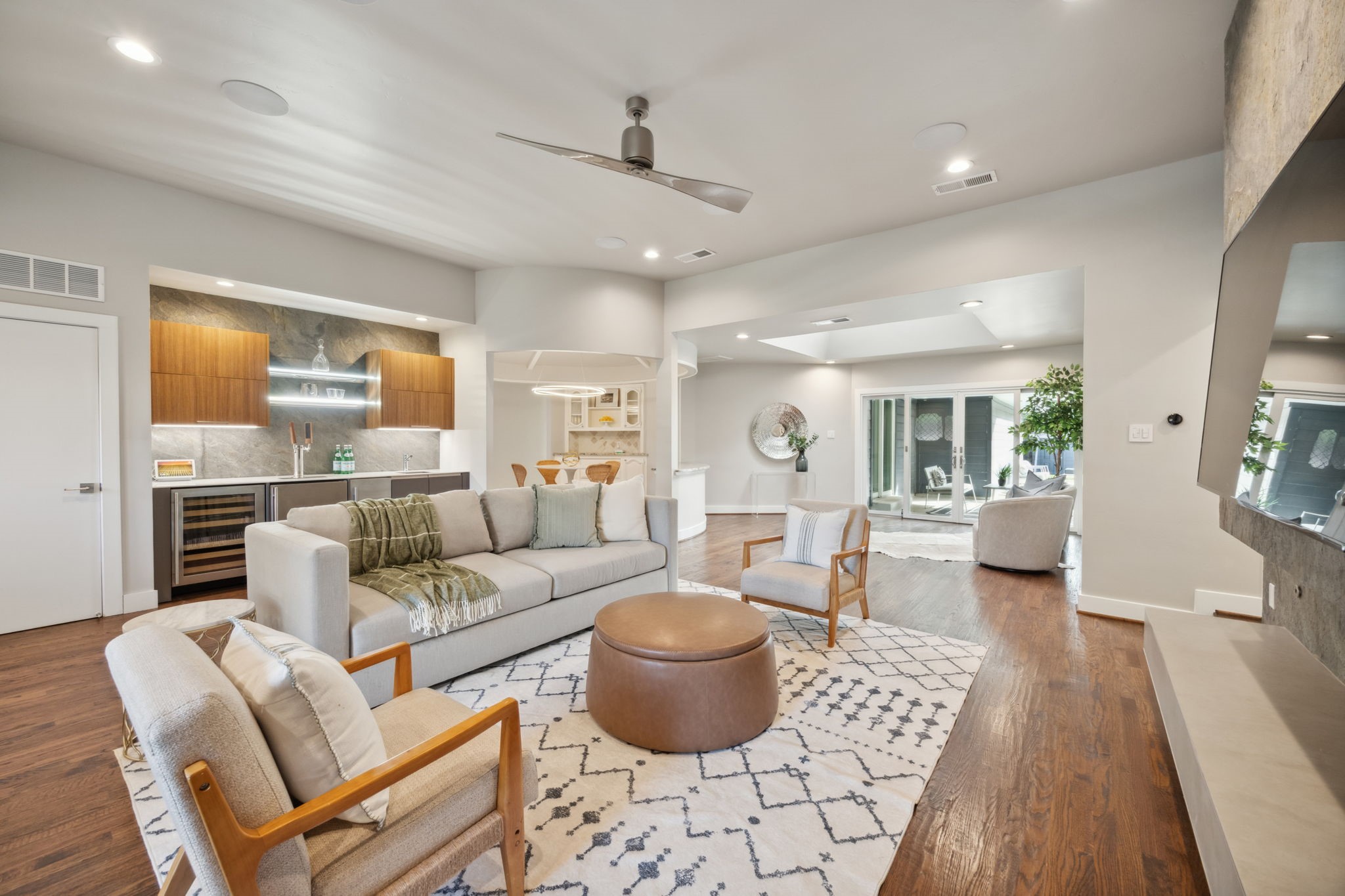 9718 Vista Oaks Drive