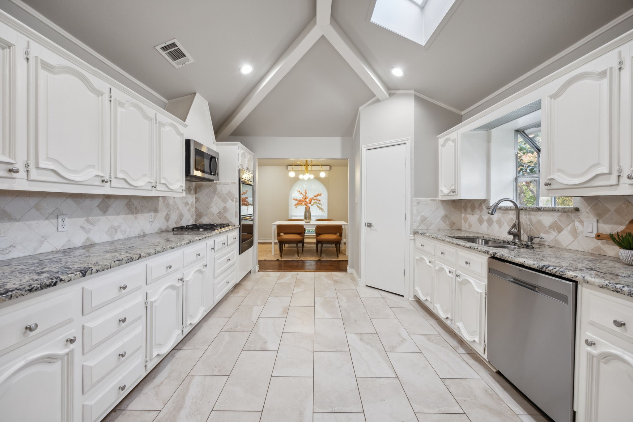 9718 Vista Oaks Drive