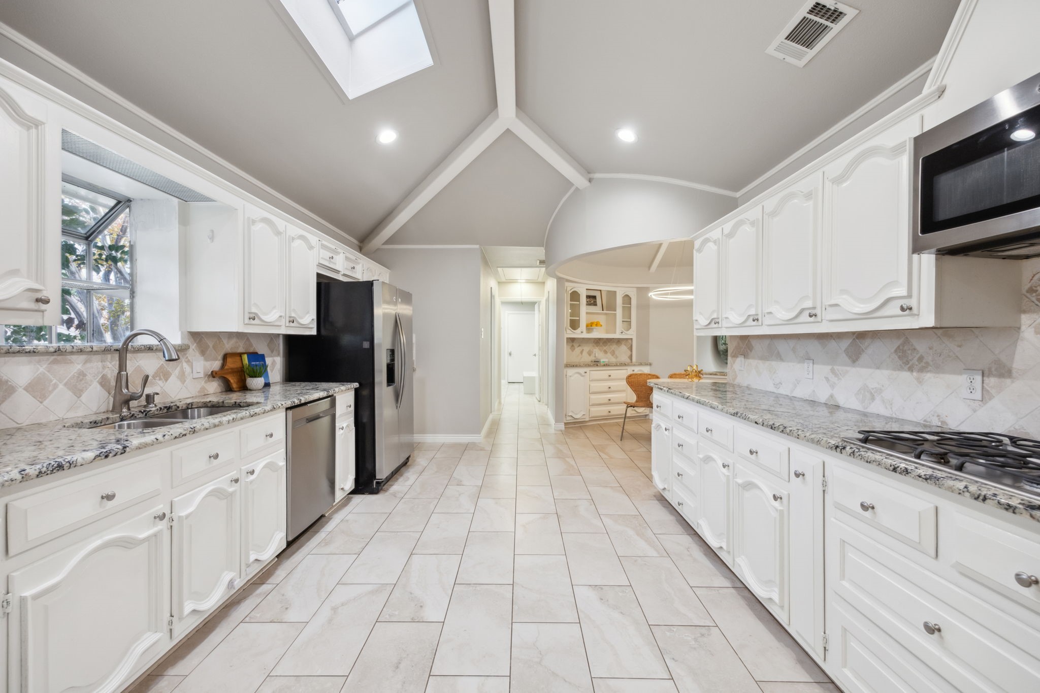 9718 Vista Oaks Drive