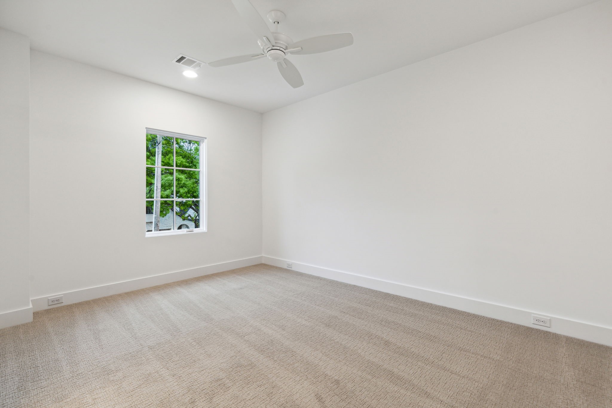 8041 Eagle Trail