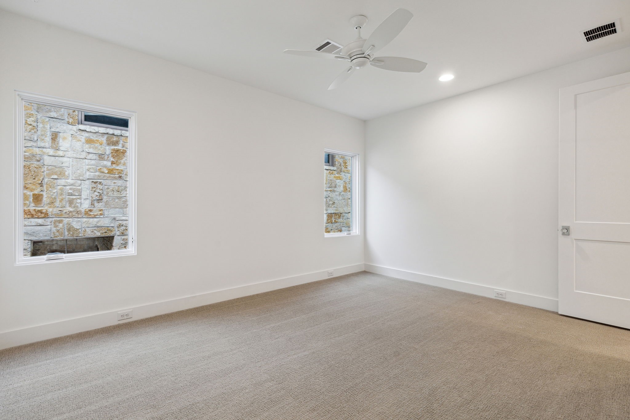 8041 Eagle Trail