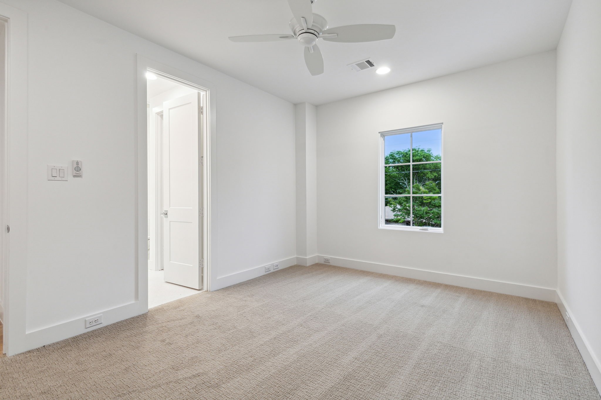 8041 Eagle Trail