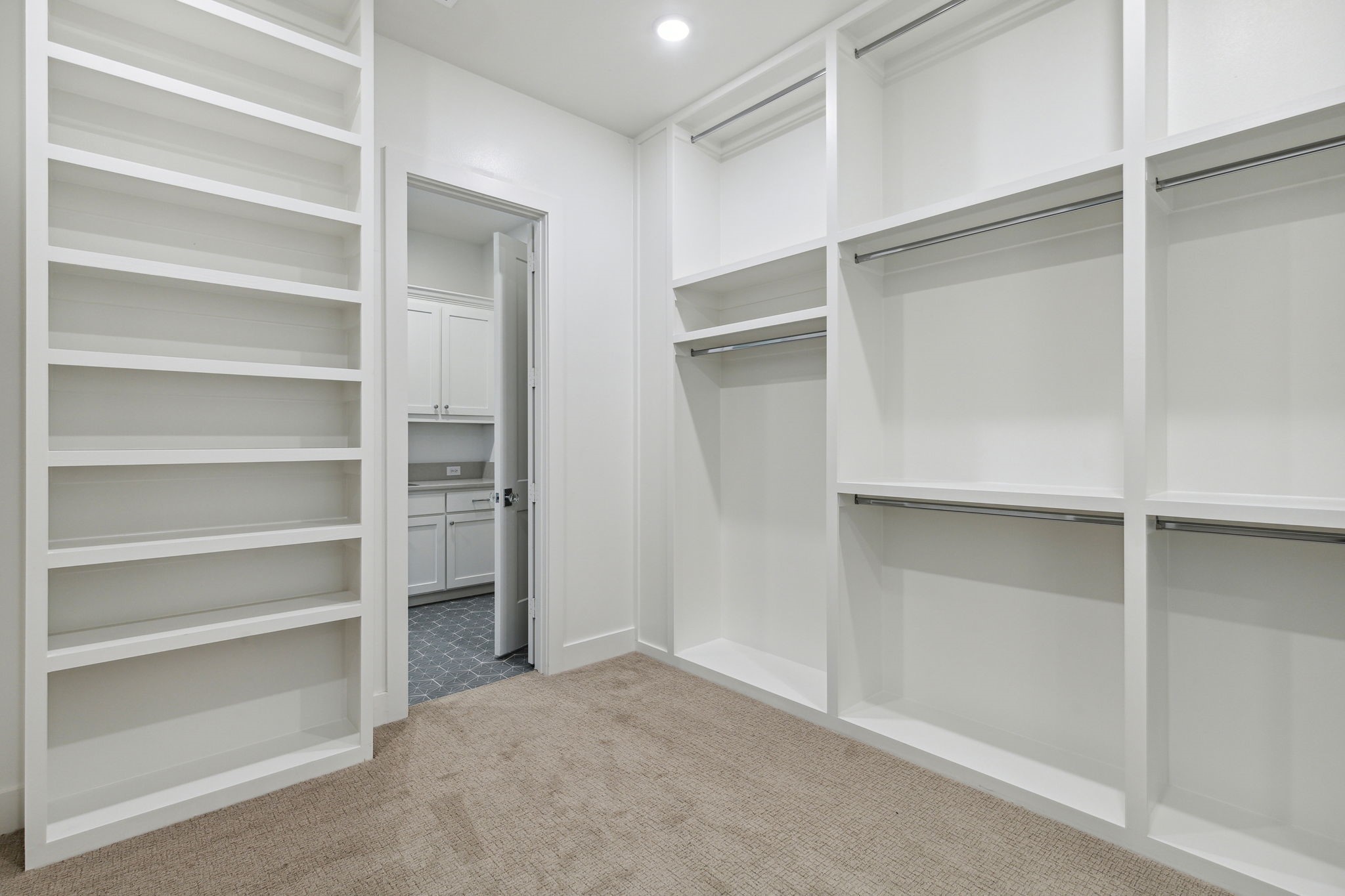 8041 Eagle Trail
