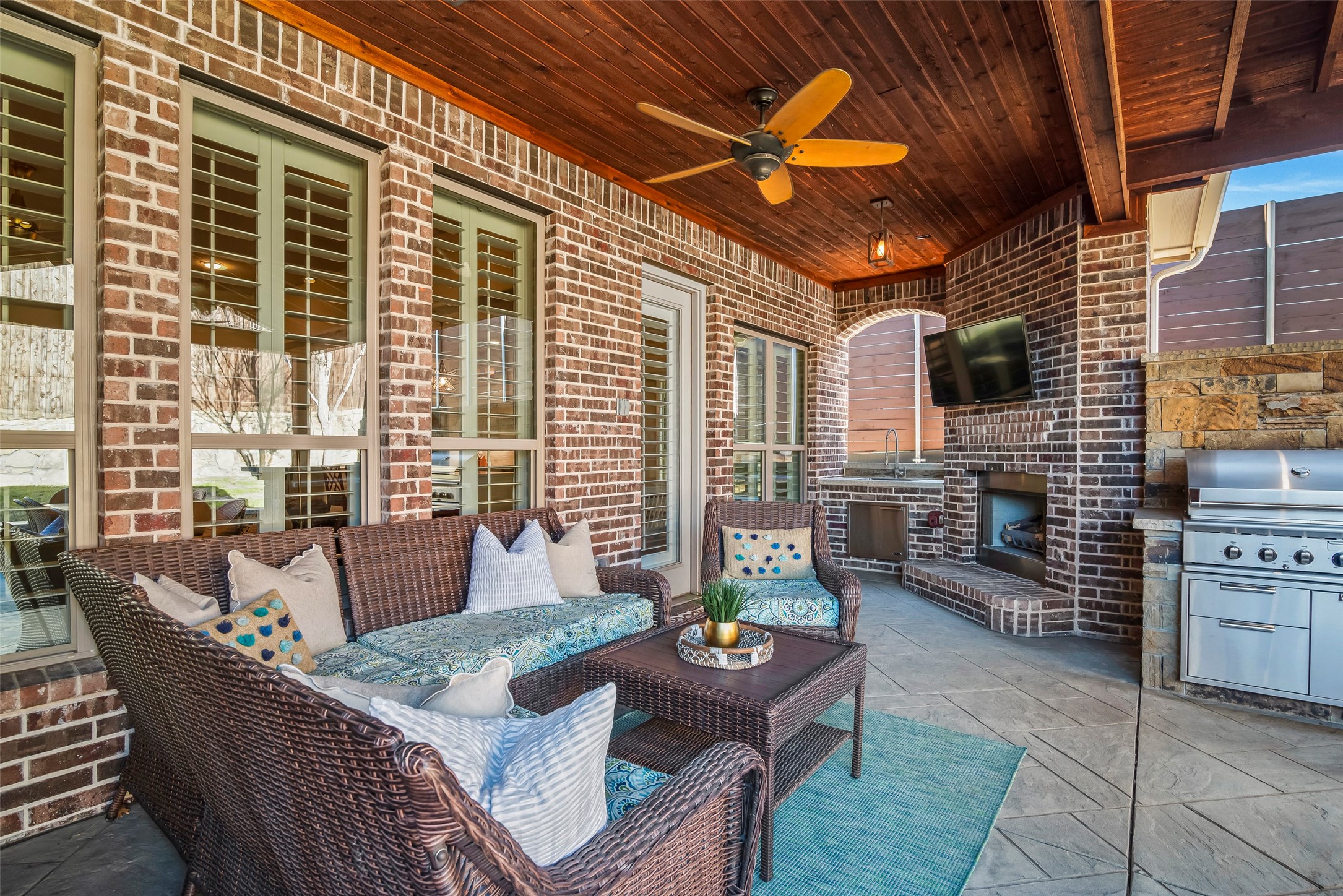 9169 Vintage Oaks Court