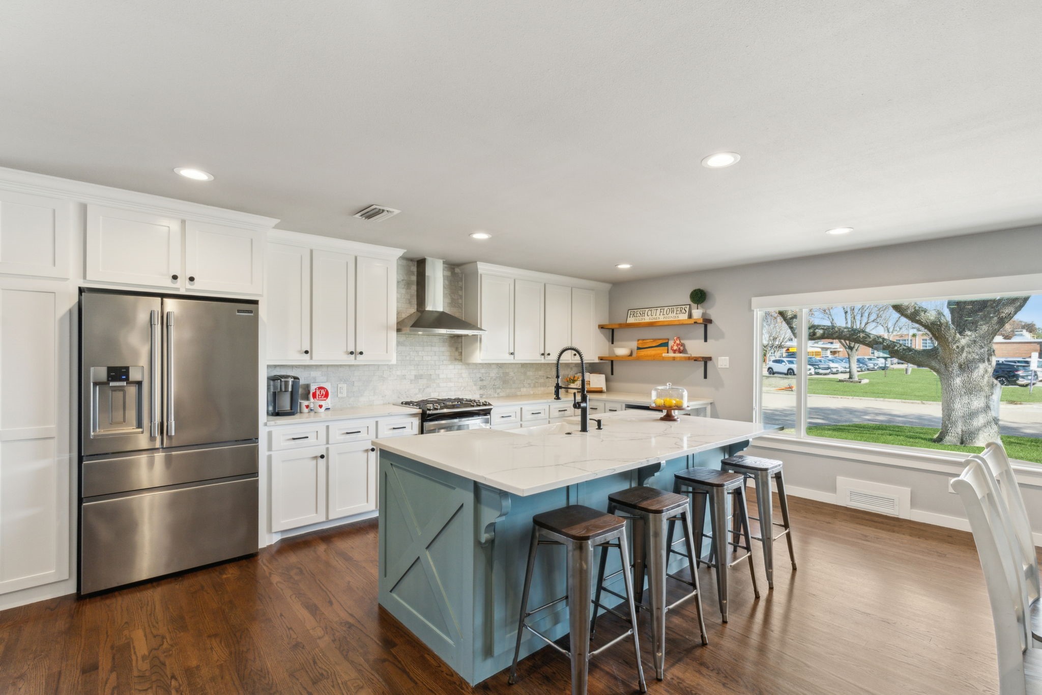 9421 Lynngrove Drive