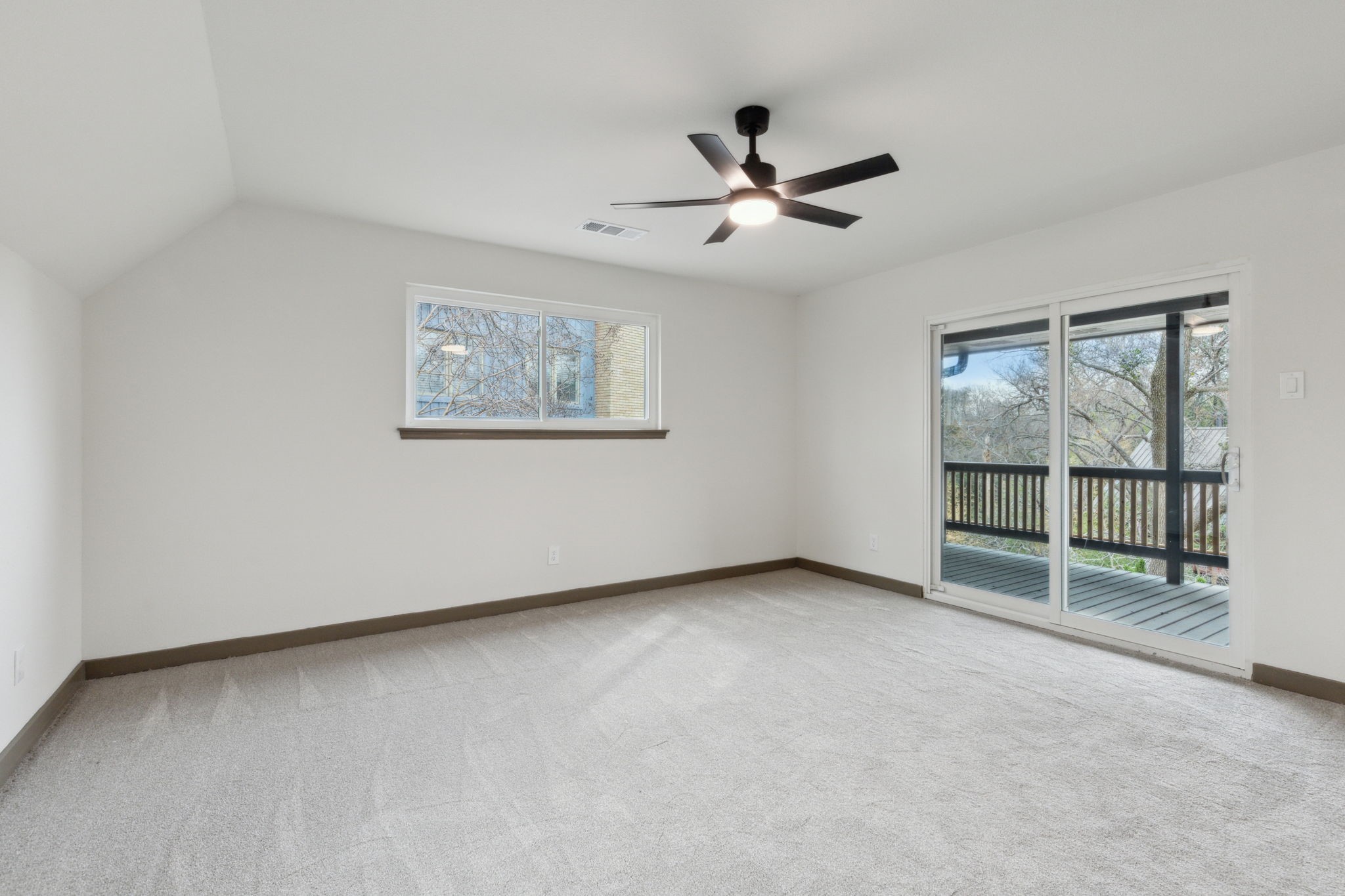 10840 Meadowcliff Lane