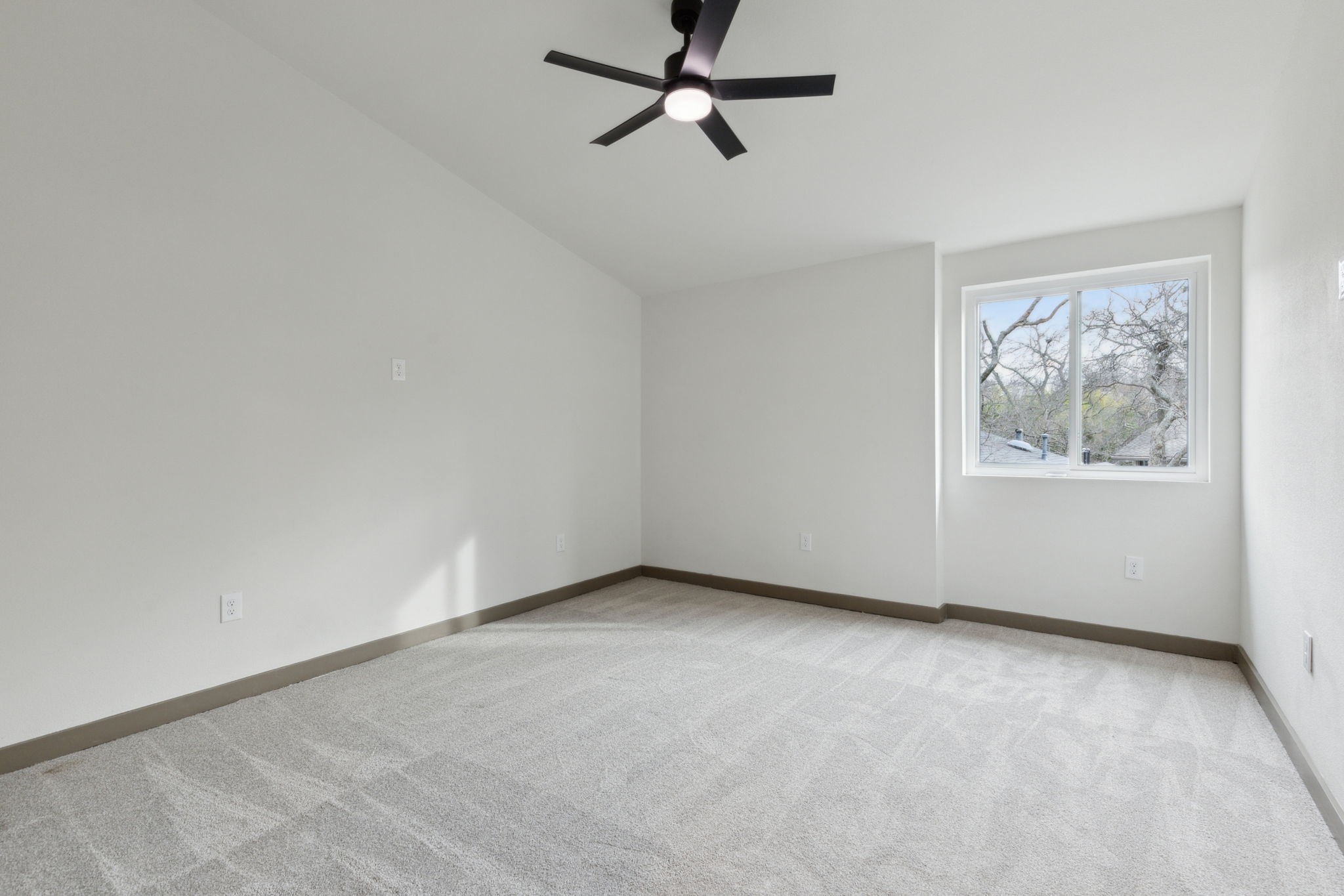 10840 Meadowcliff Lane