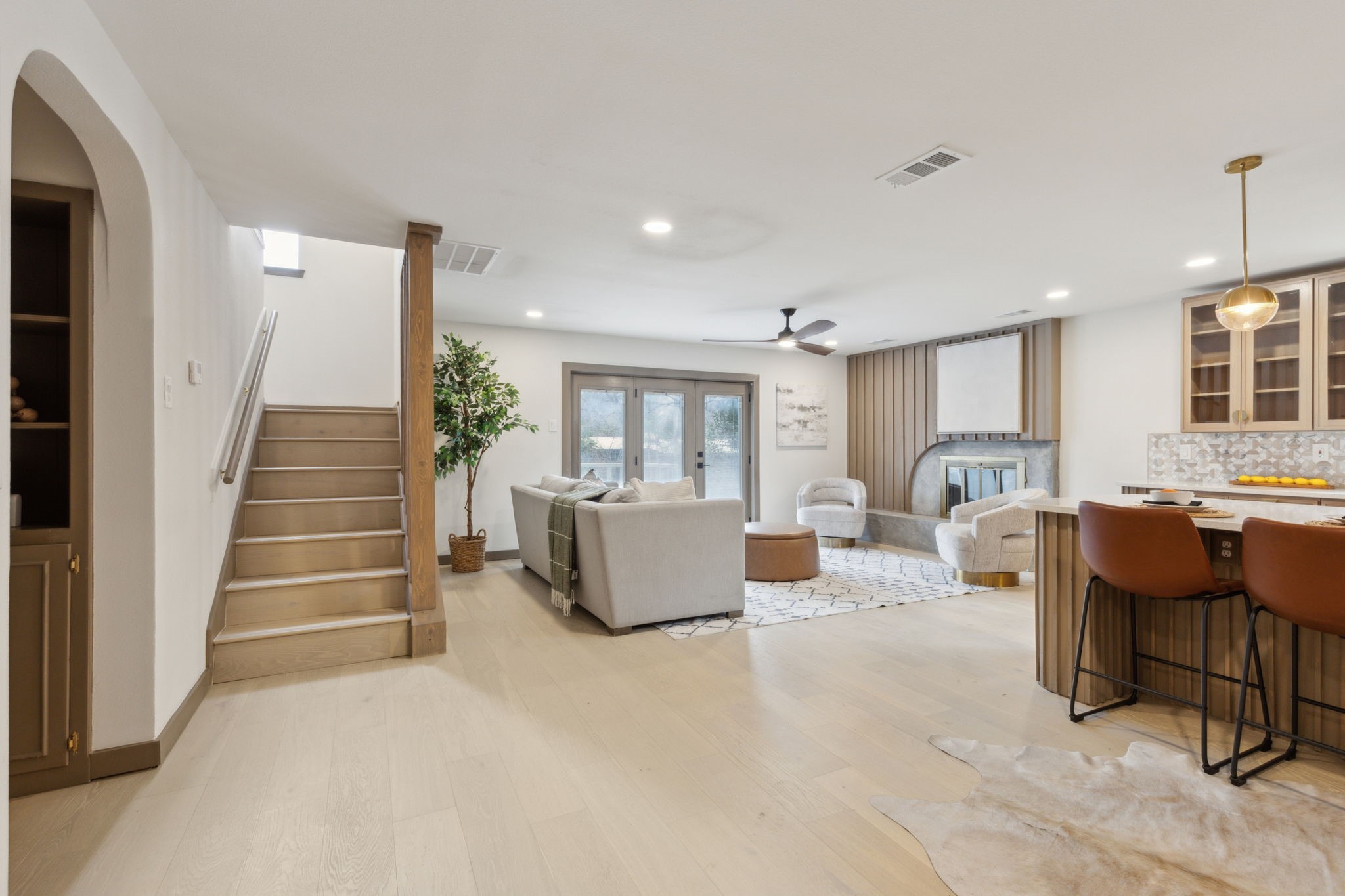 10840 Meadowcliff Lane
