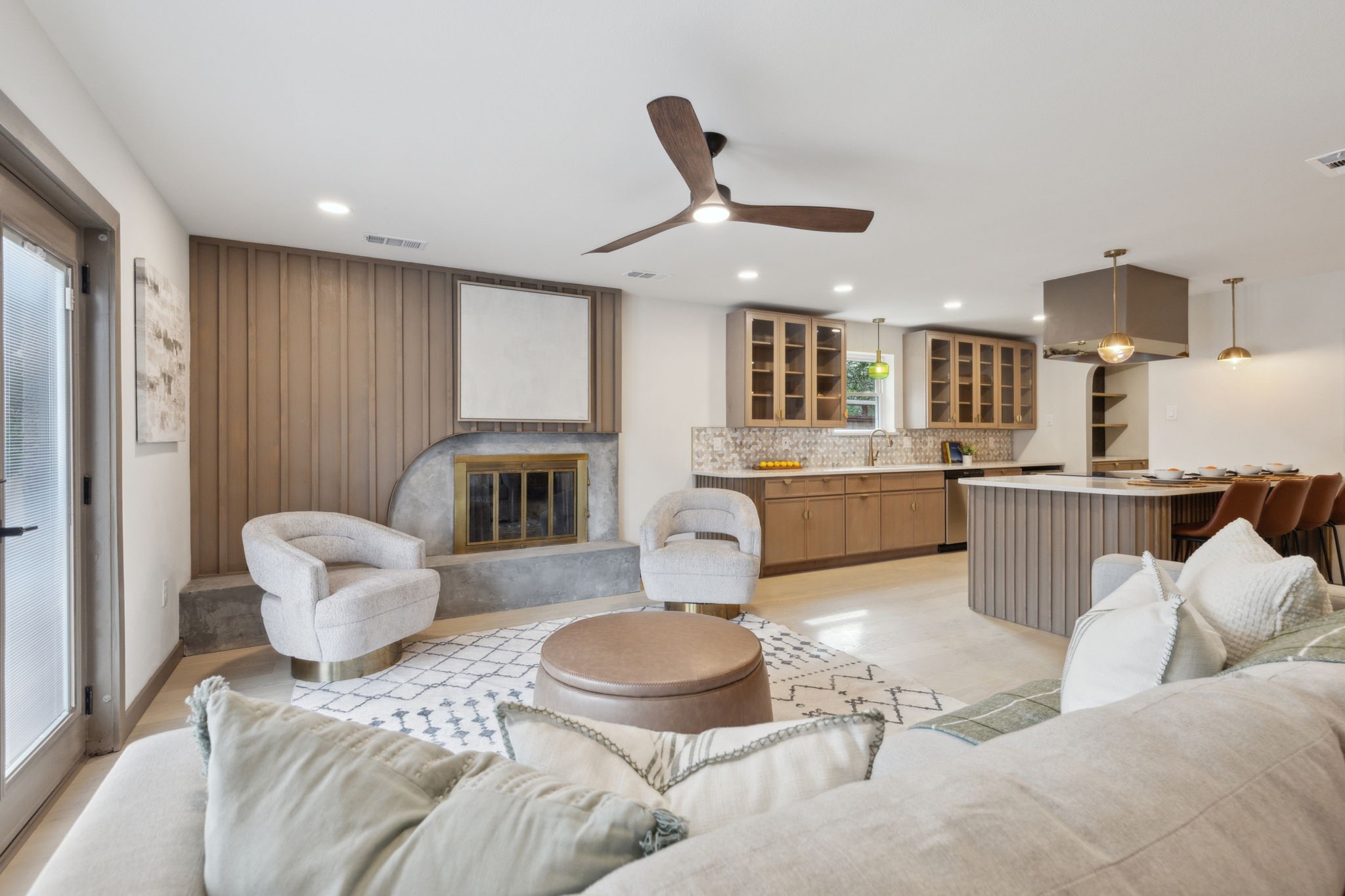10840 Meadowcliff Lane