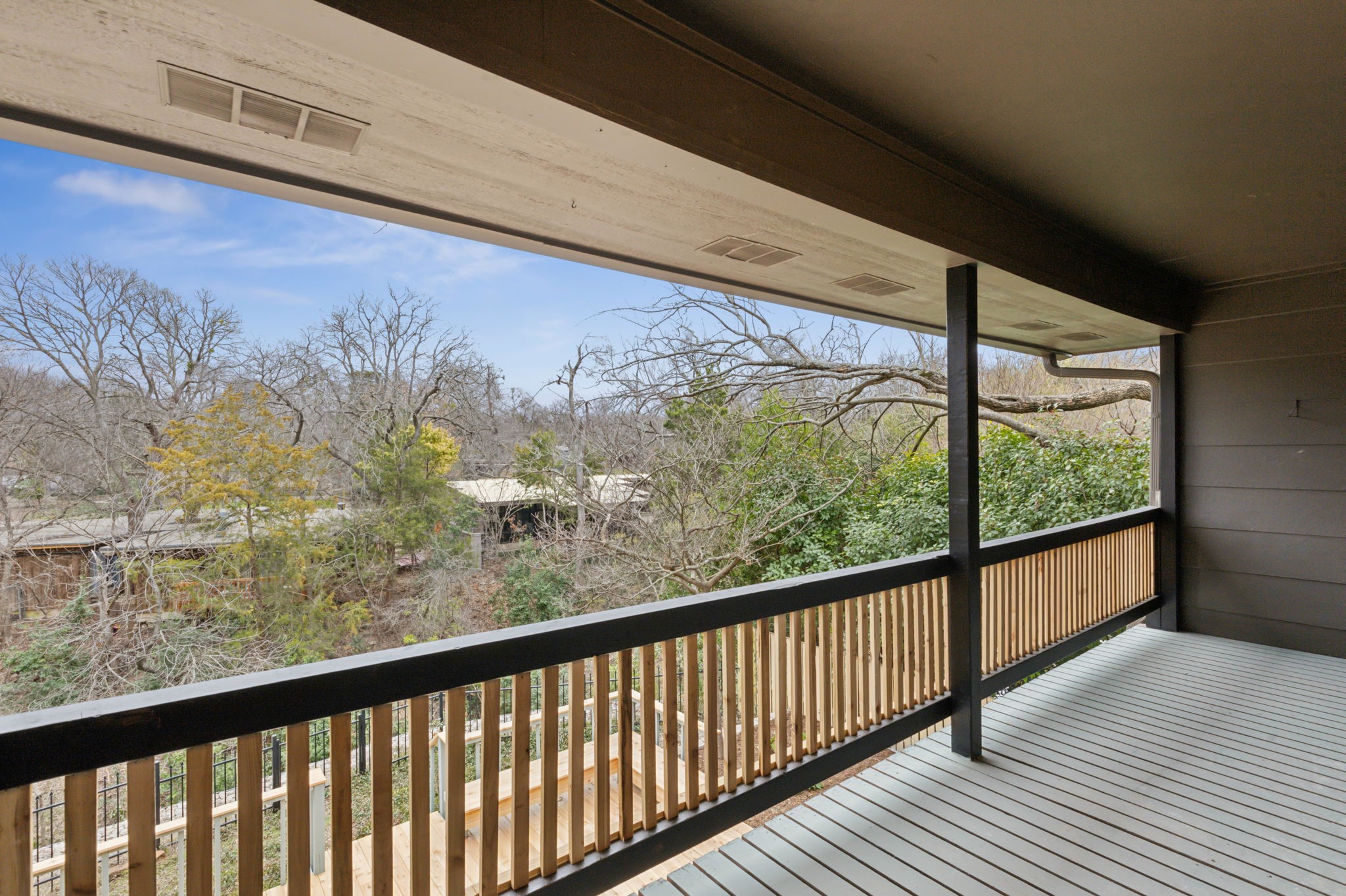 10840 Meadowcliff Lane