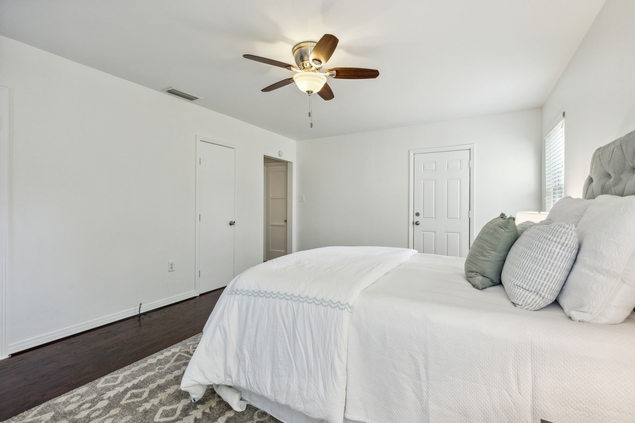 2333 Lawndale Drive