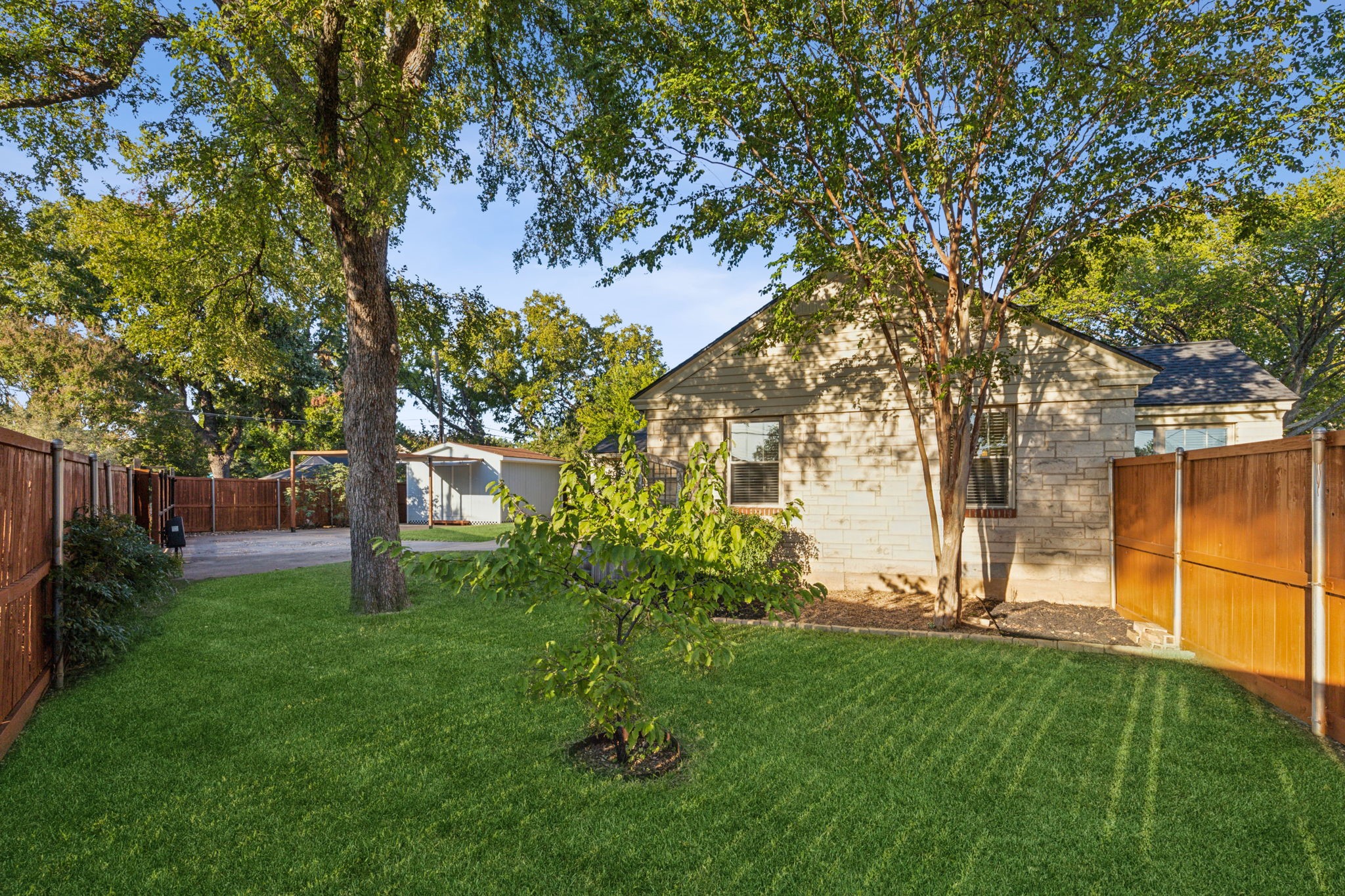 2333 Lawndale Drive