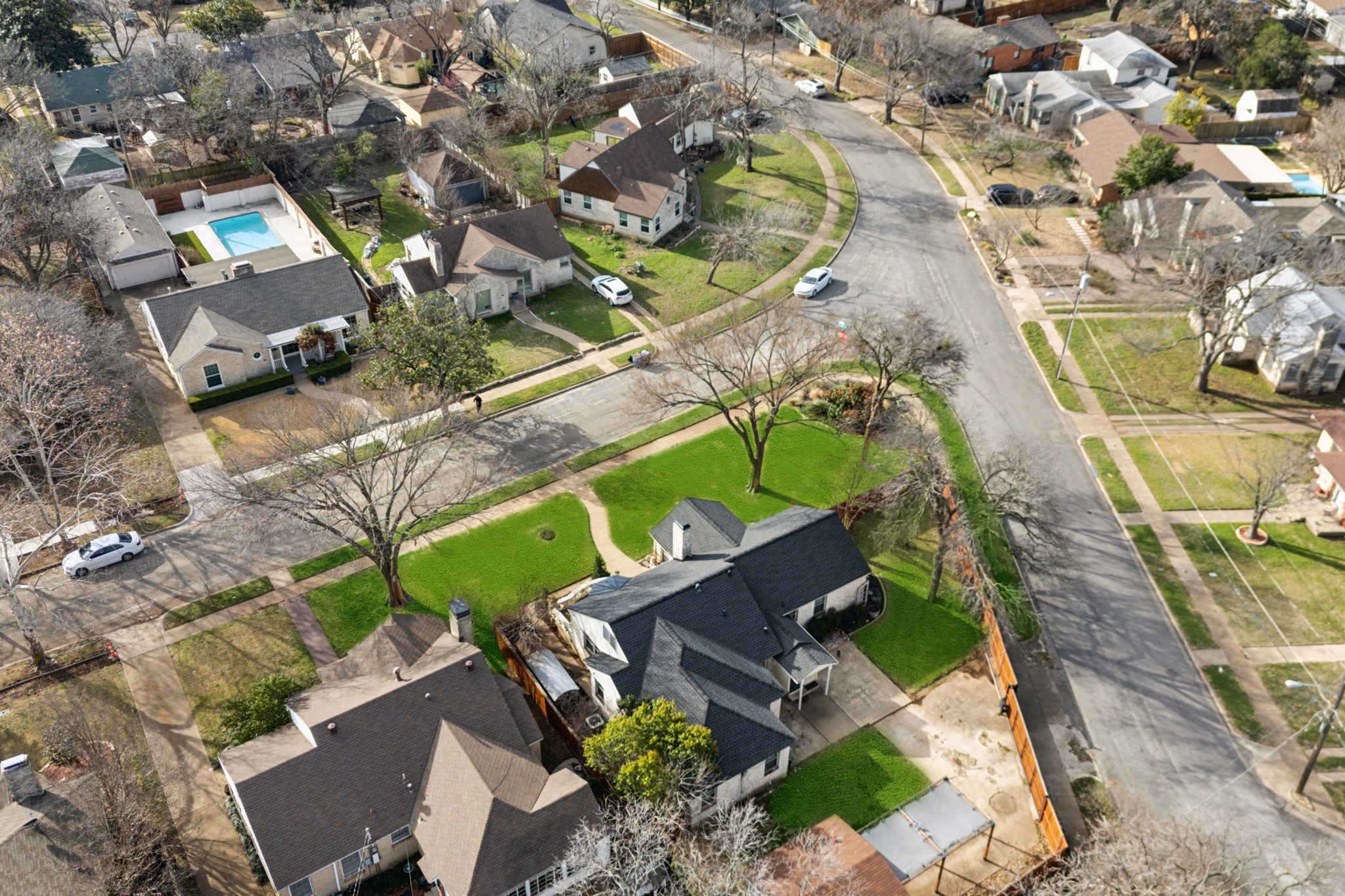 2333 Lawndale Drive