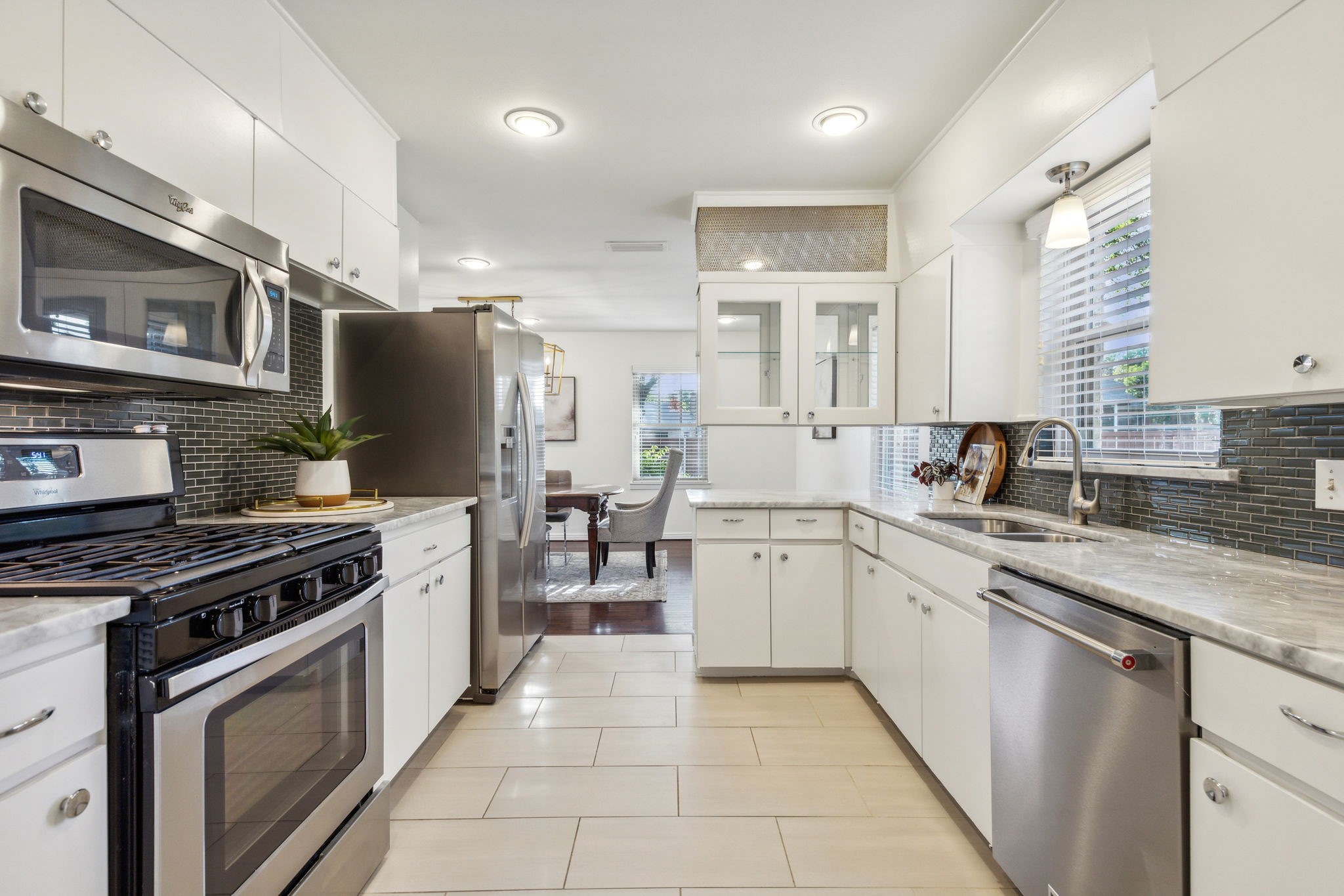 2333 Lawndale Drive