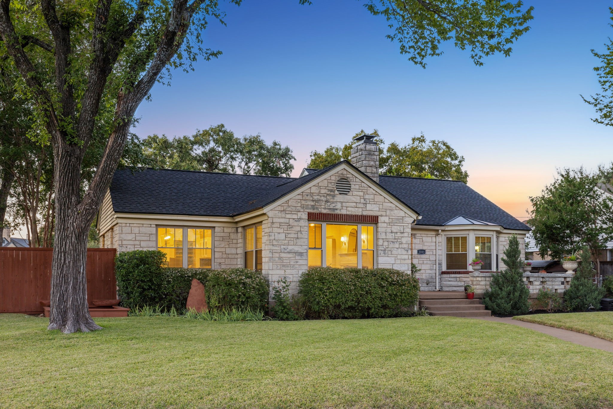 2333 Lawndale Drive