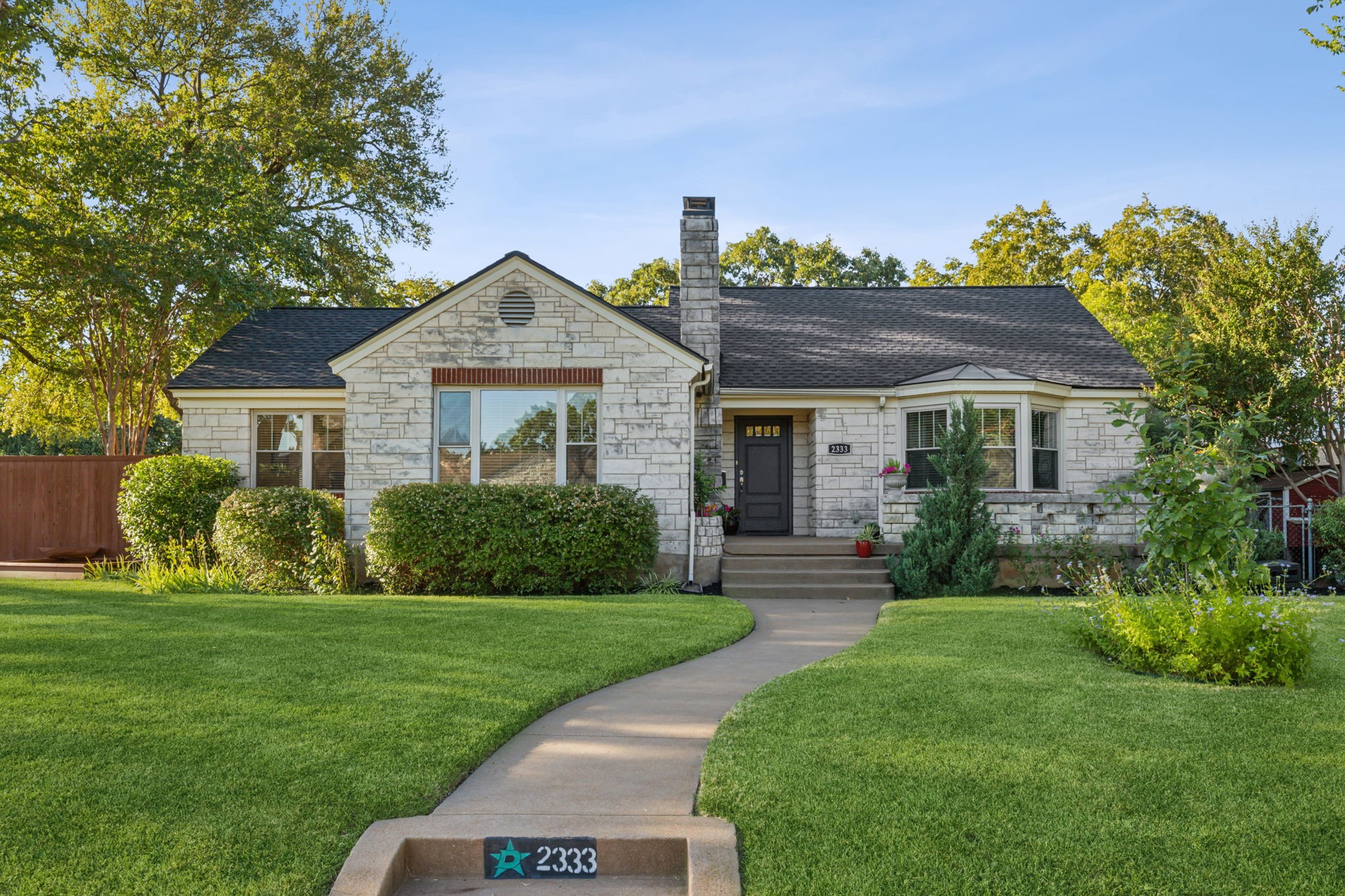 2333 Lawndale Drive