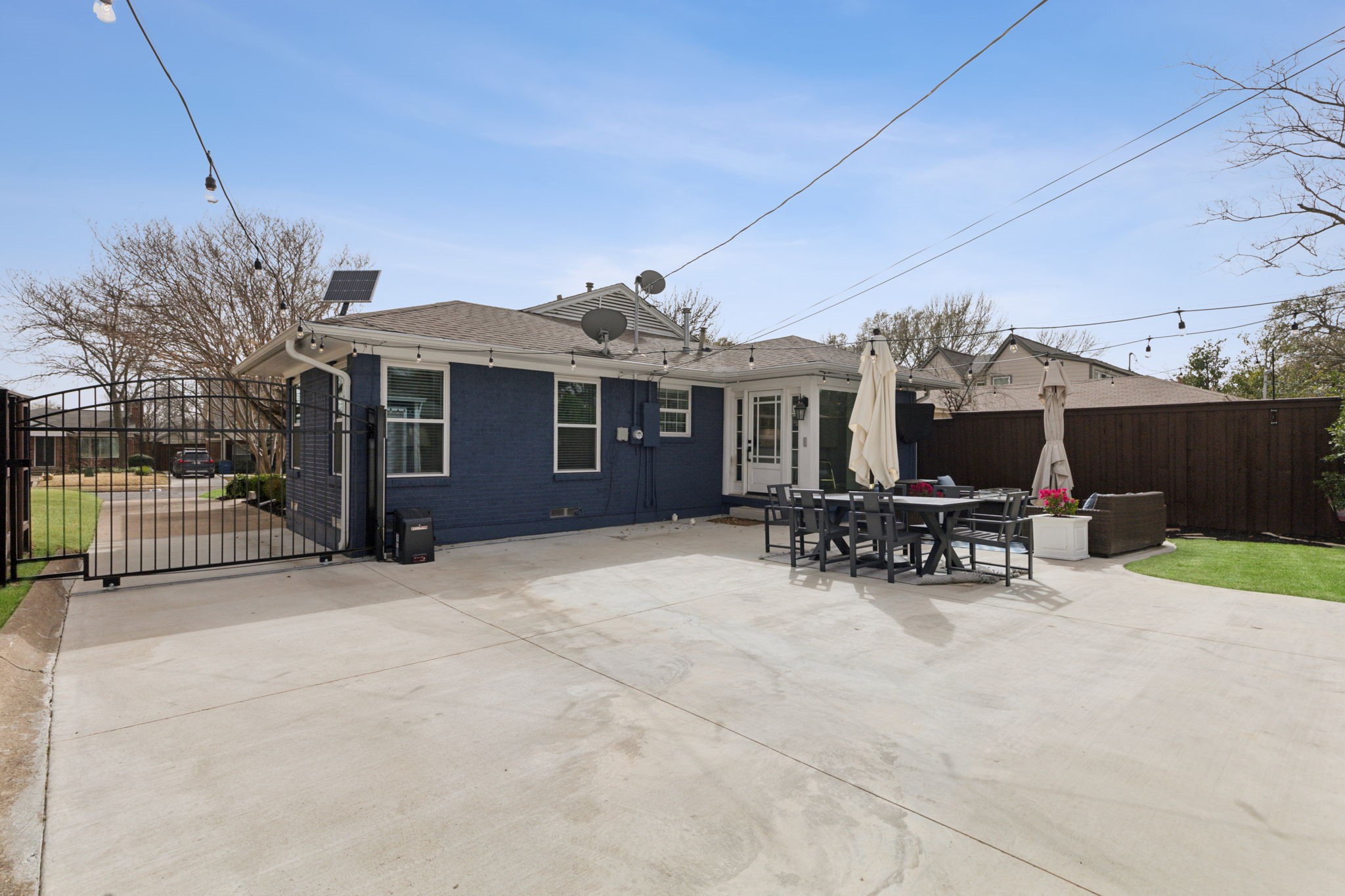 6023 Monticello Avenue