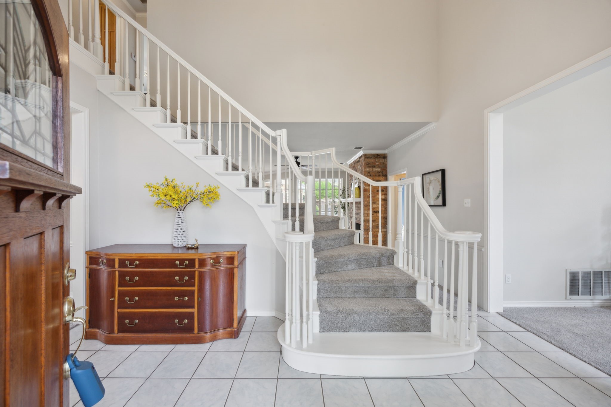 8932 Club Creek Circle