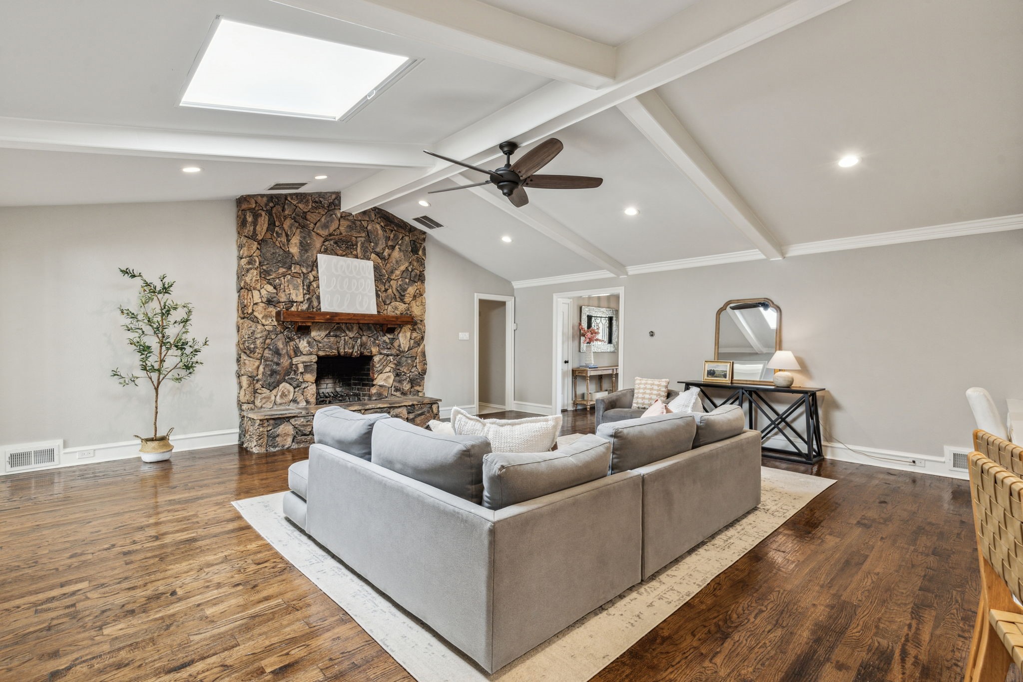 9118 Windcrest Drive