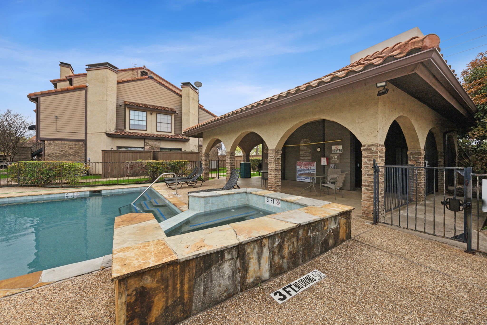 5757 E University Boulevard 27L