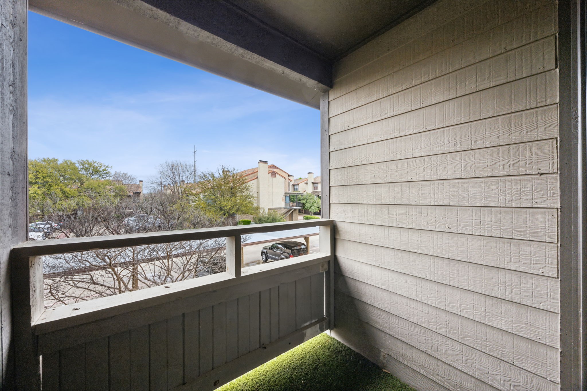 5757 E University Boulevard 27L