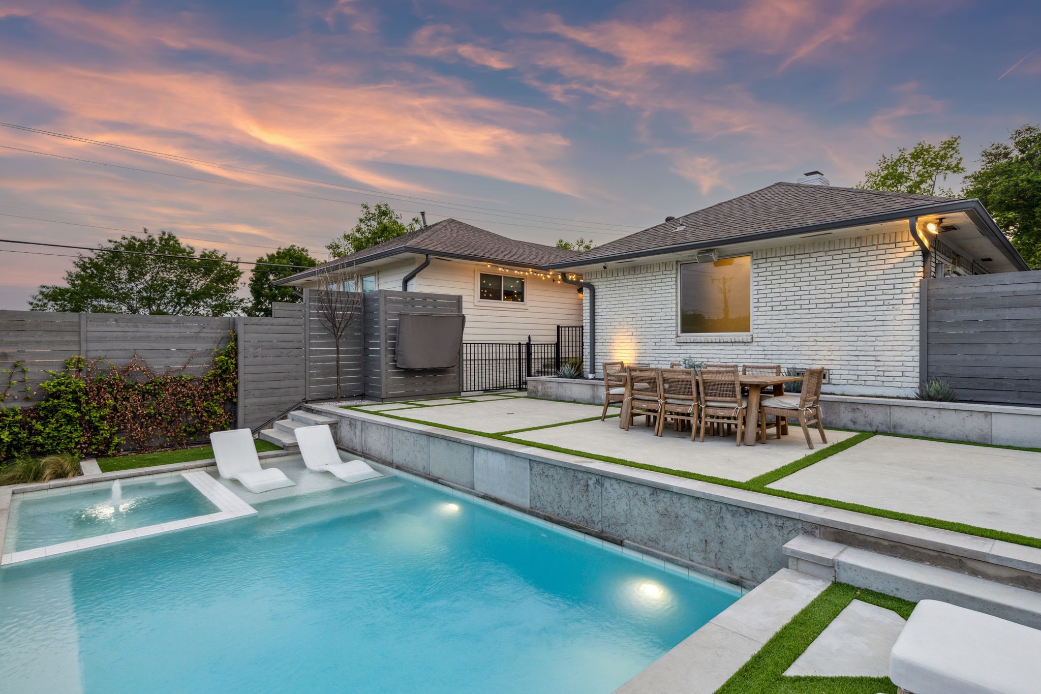 10102 Dove Trail Circle