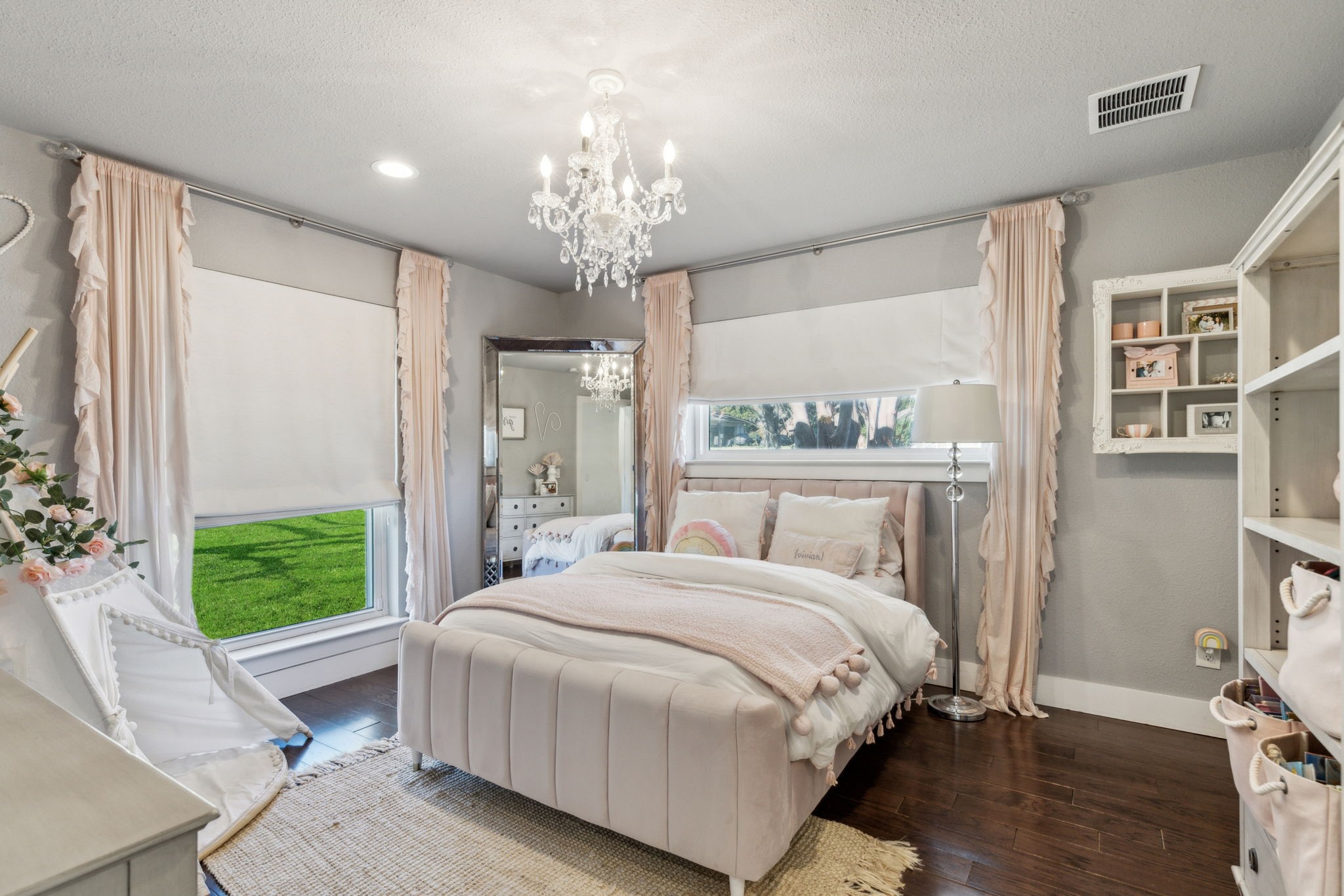 10102 Dove Trail Circle