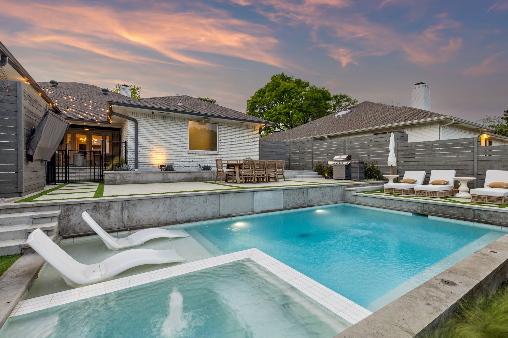 10102 Dove Trail Circle