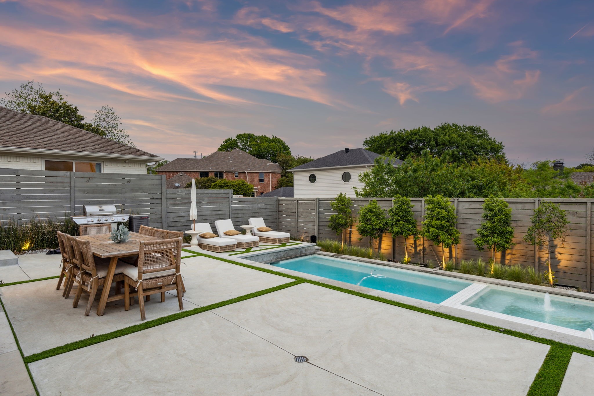 10102 Dove Trail Circle