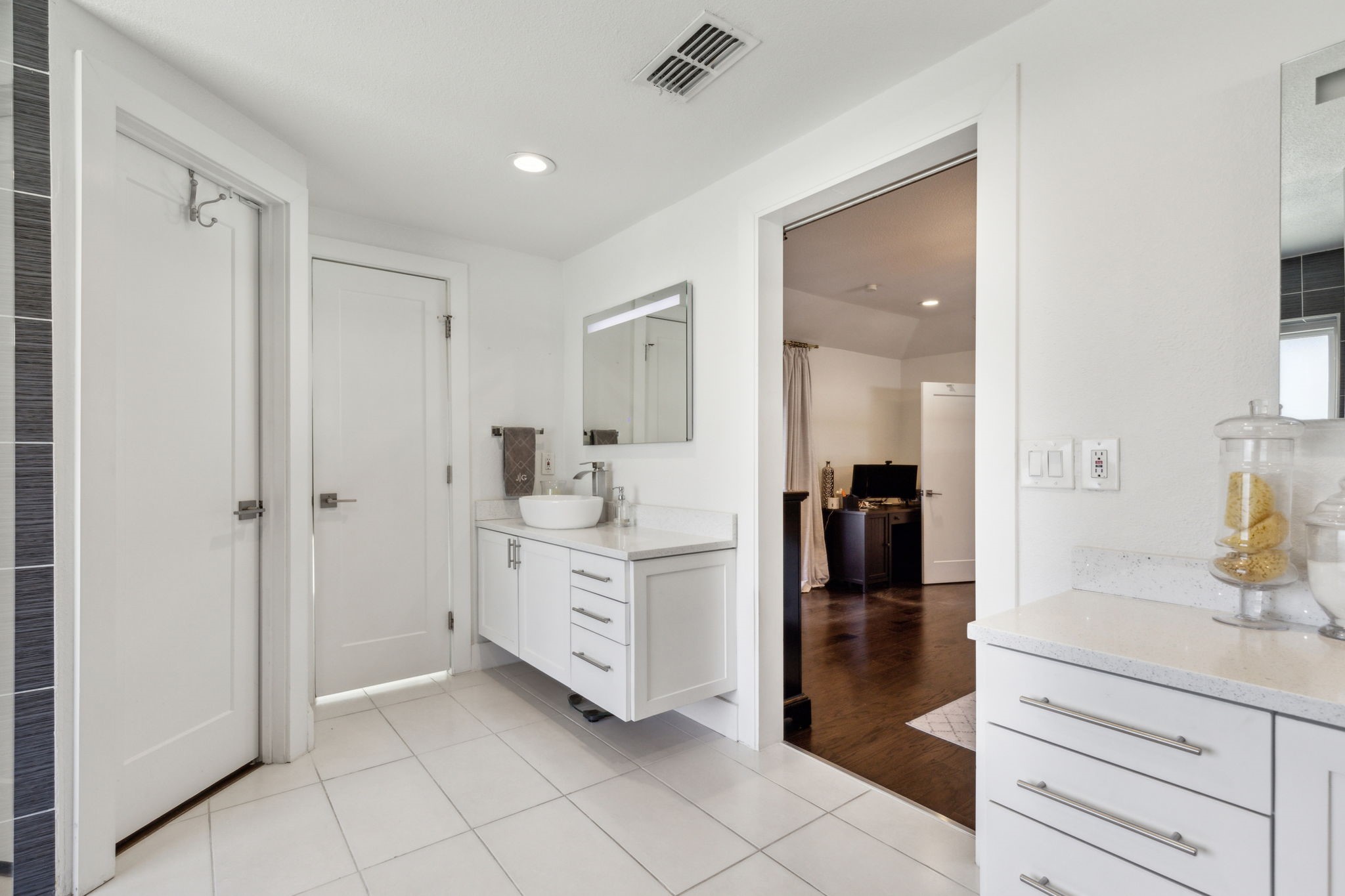 10102 Dove Trail Circle
