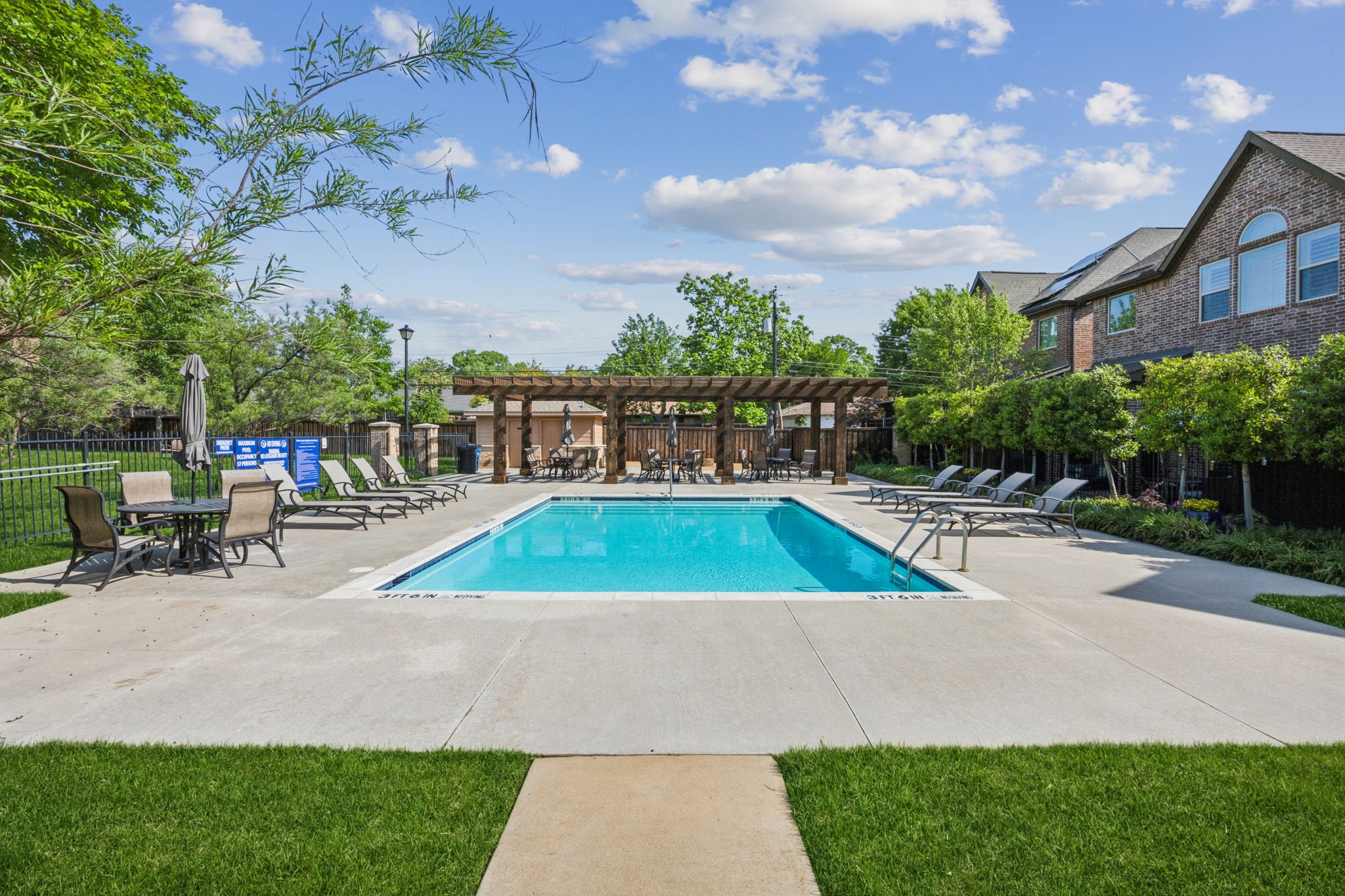 10511 Plumwood Parkway