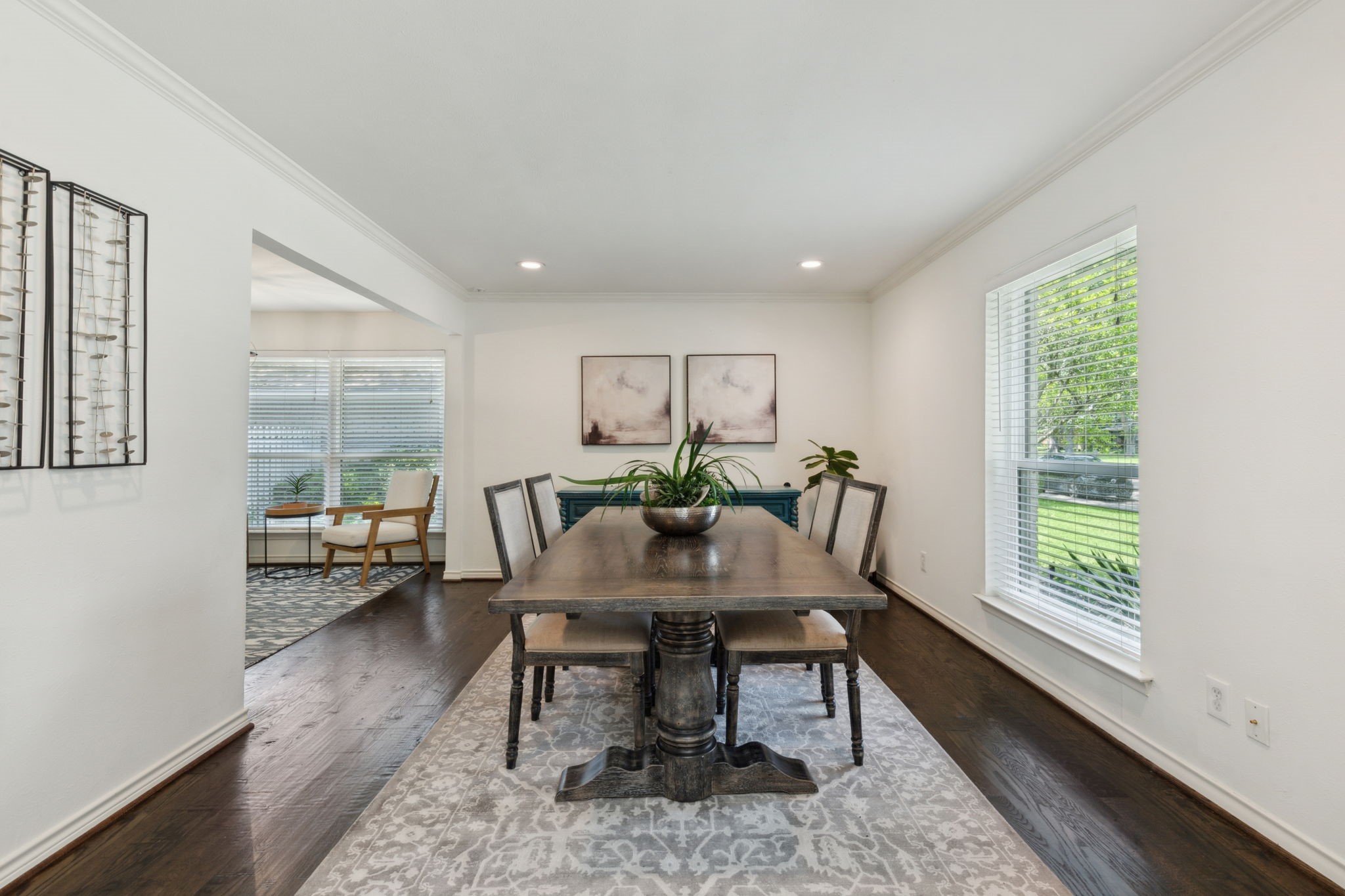 9505 Meadowknoll Drive