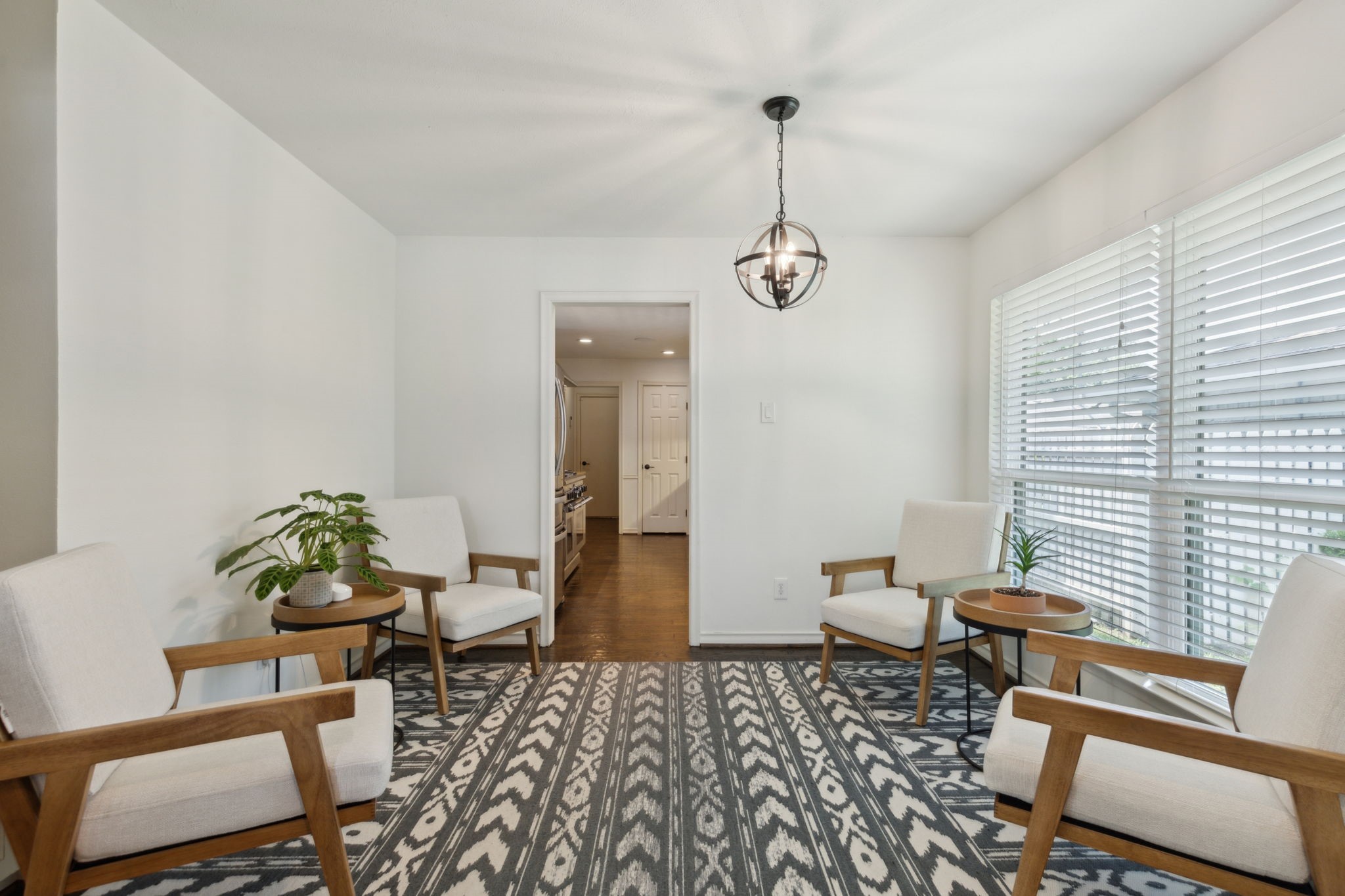 9505 Meadowknoll Drive