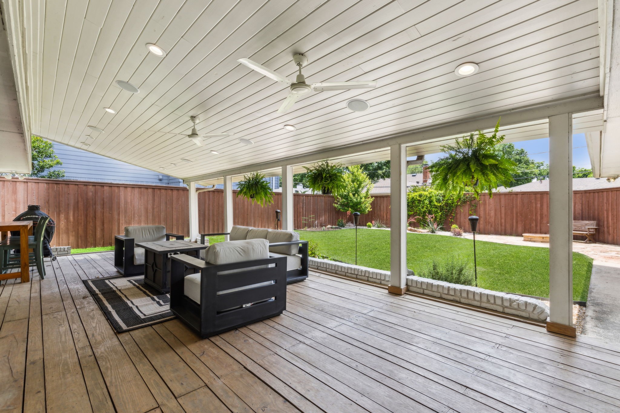 9505 Meadowknoll Drive