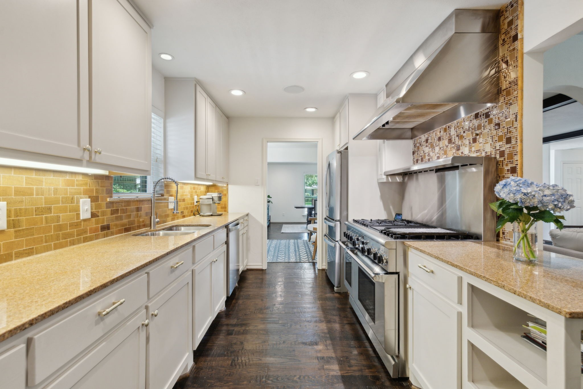 9505 Meadowknoll Drive