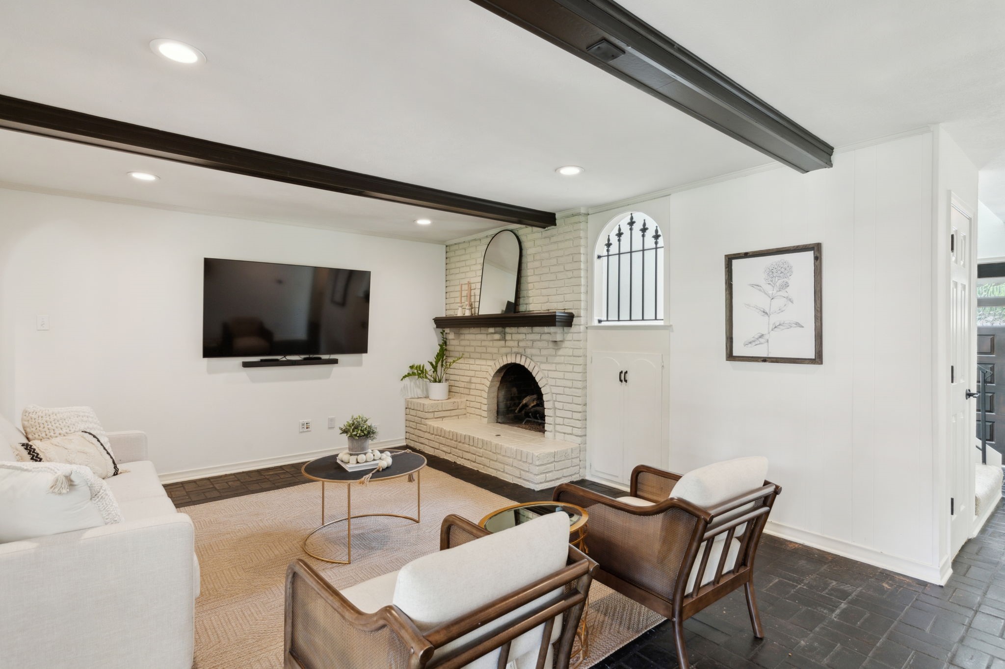 9505 Meadowknoll Drive