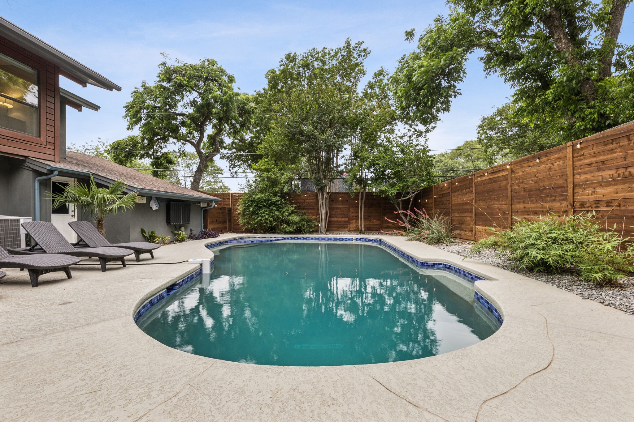 9705 Estate Lane