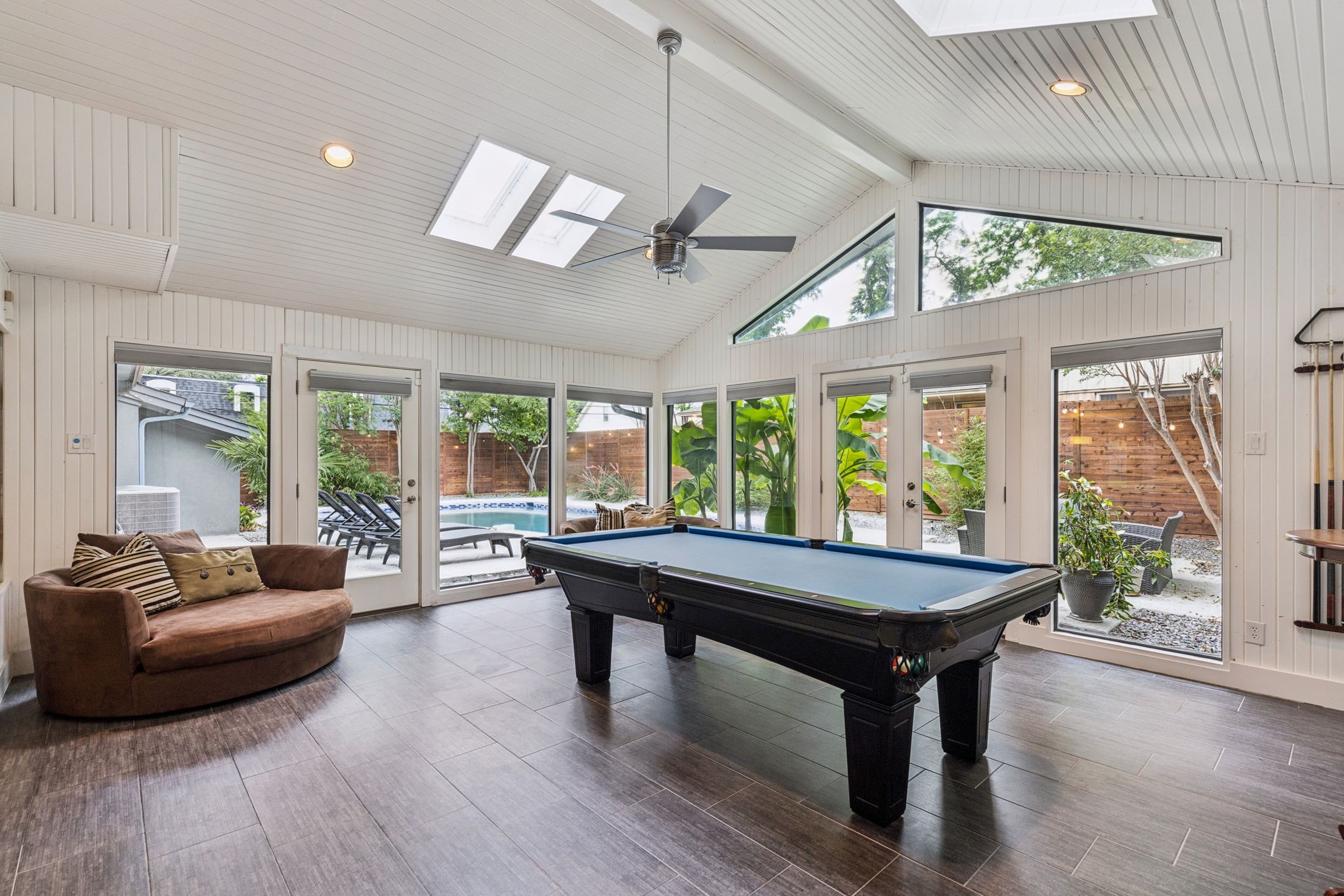 9705 Estate Lane