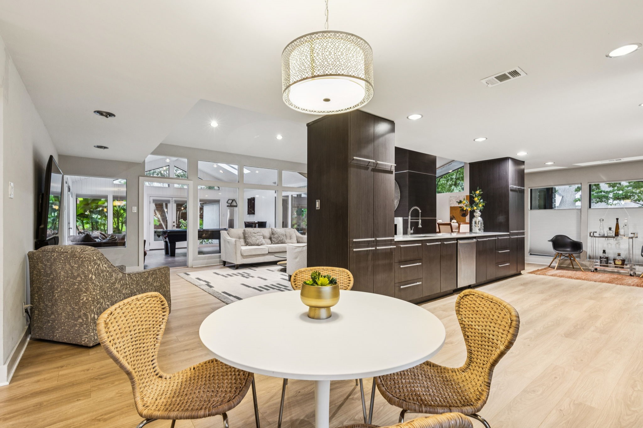 9705 Estate Lane