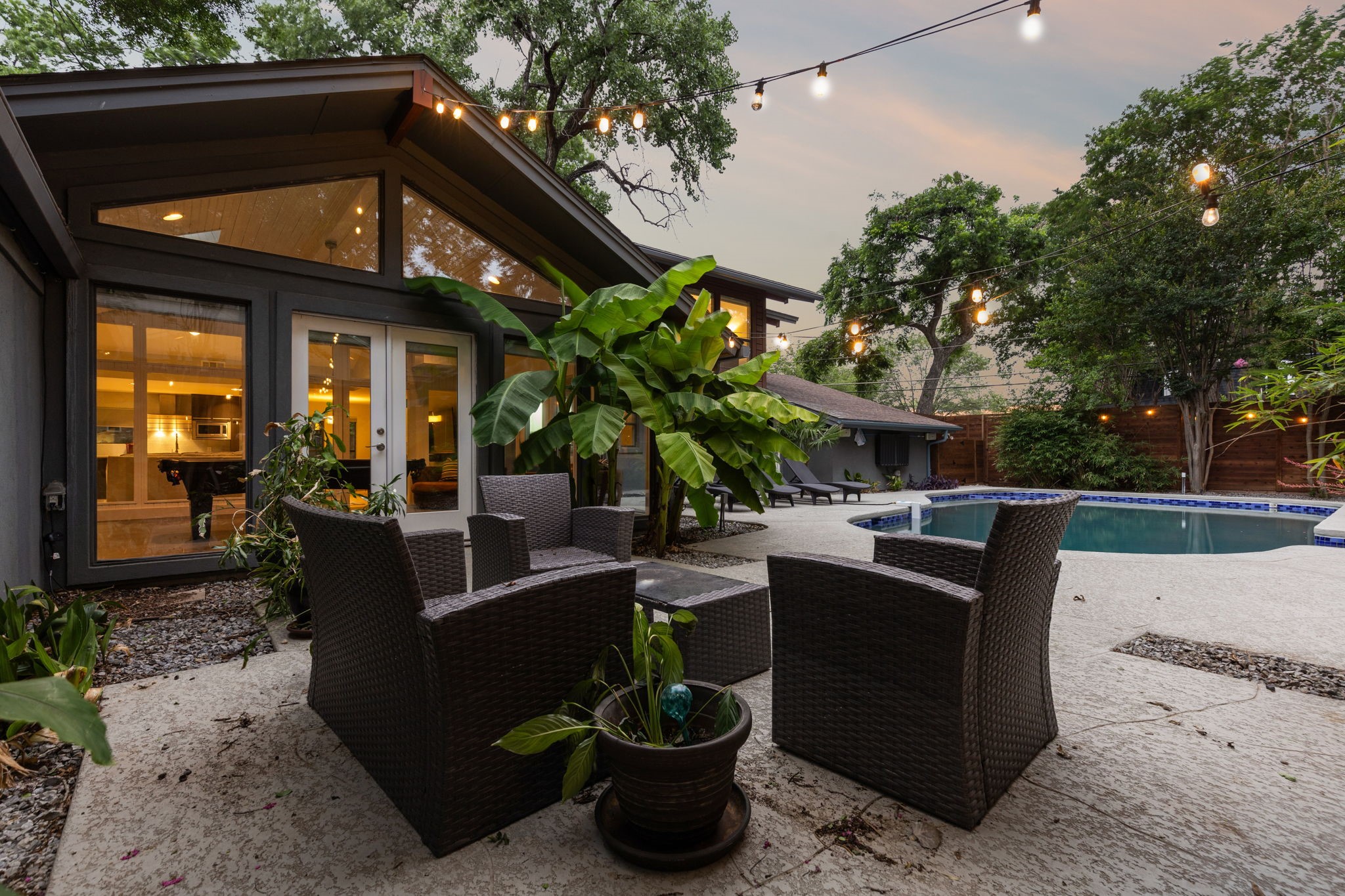 9705 Estate Lane