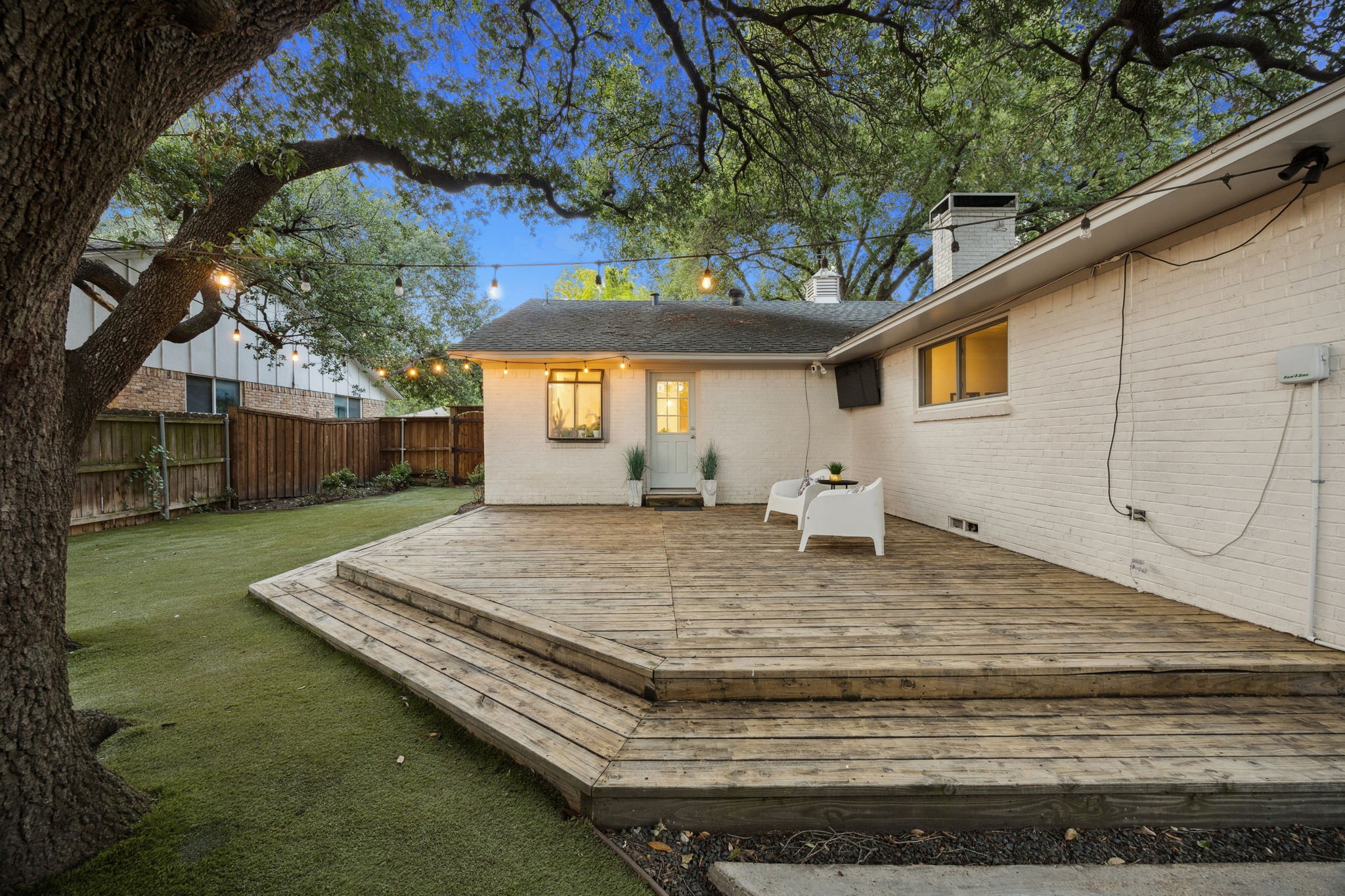 10426 Estate Lane