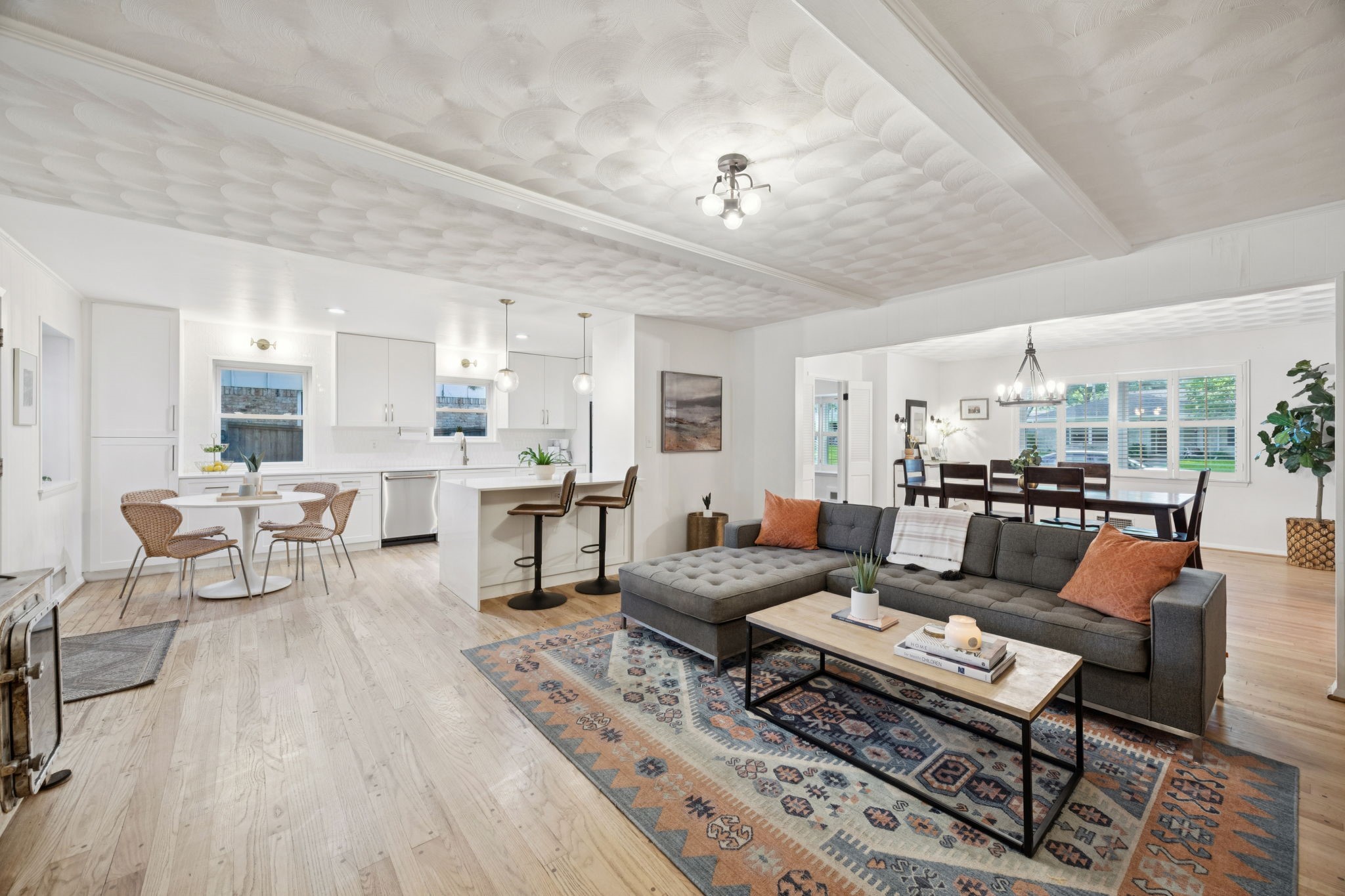 10426 Estate Lane